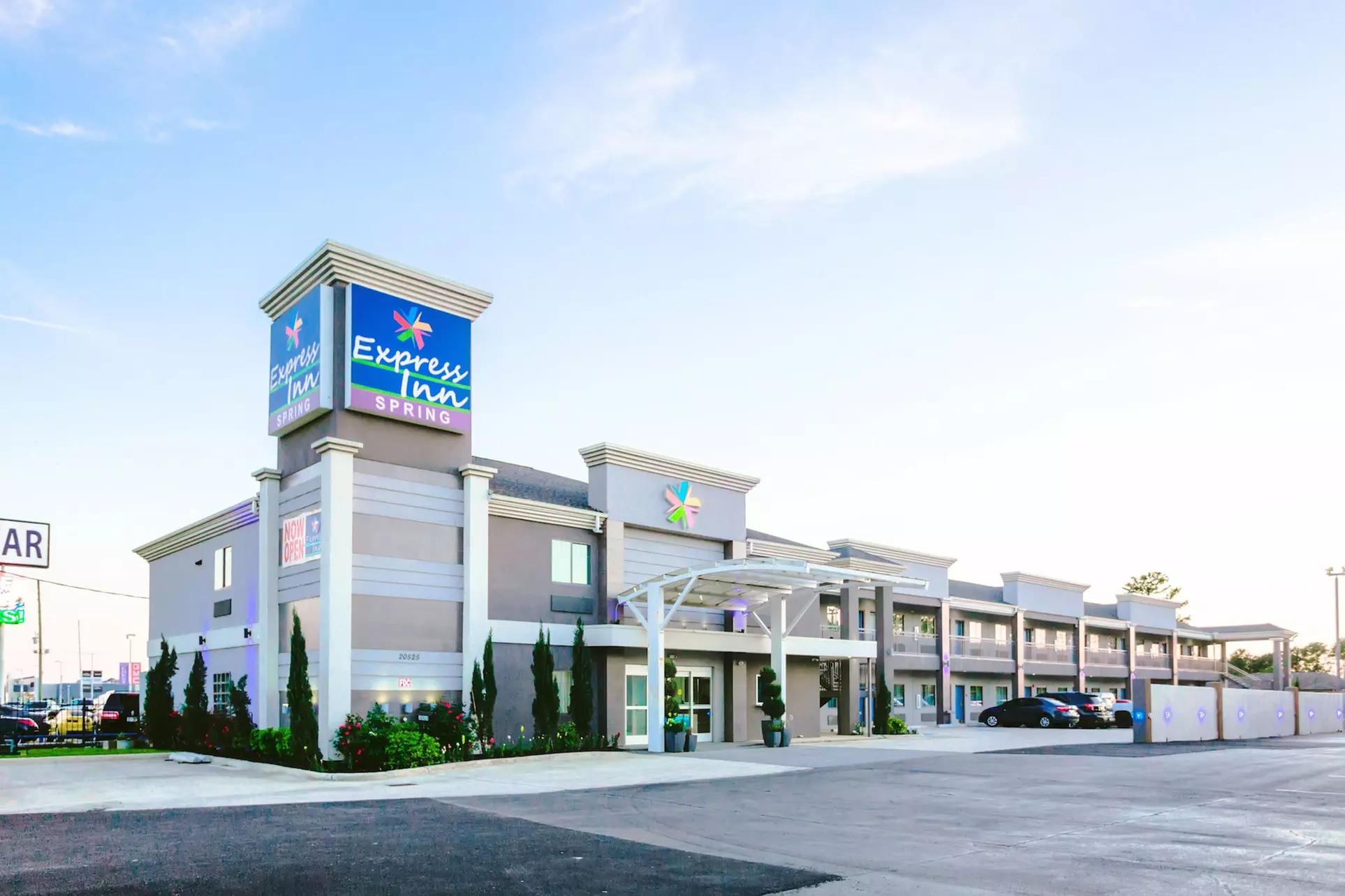 Express Inn - Spring - Primary Image