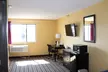 Super 8 by Wyndham Warrenton - Second Medium