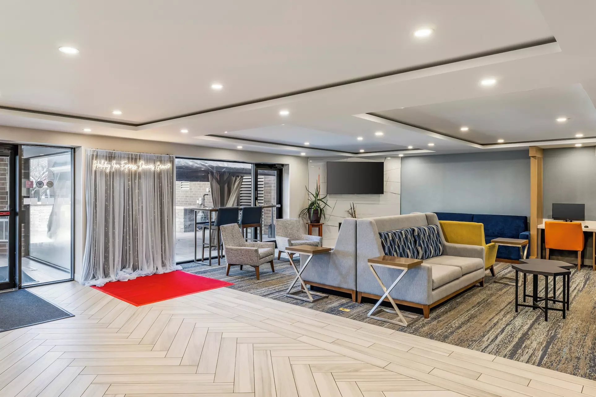 Holiday Inn Express Chicago-Downers Grove by IHG - Primary Image
