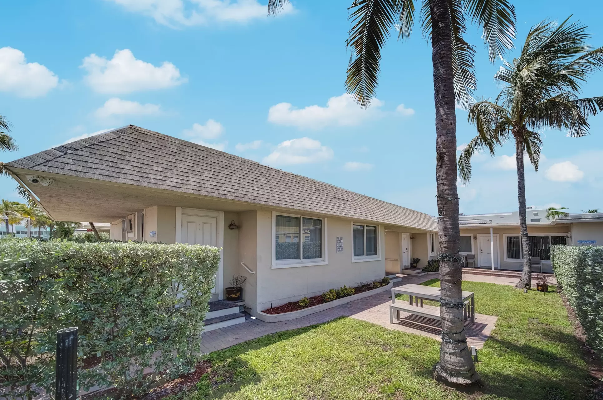 OceanSide Boutique Hotel - Hollywood - Primary Image