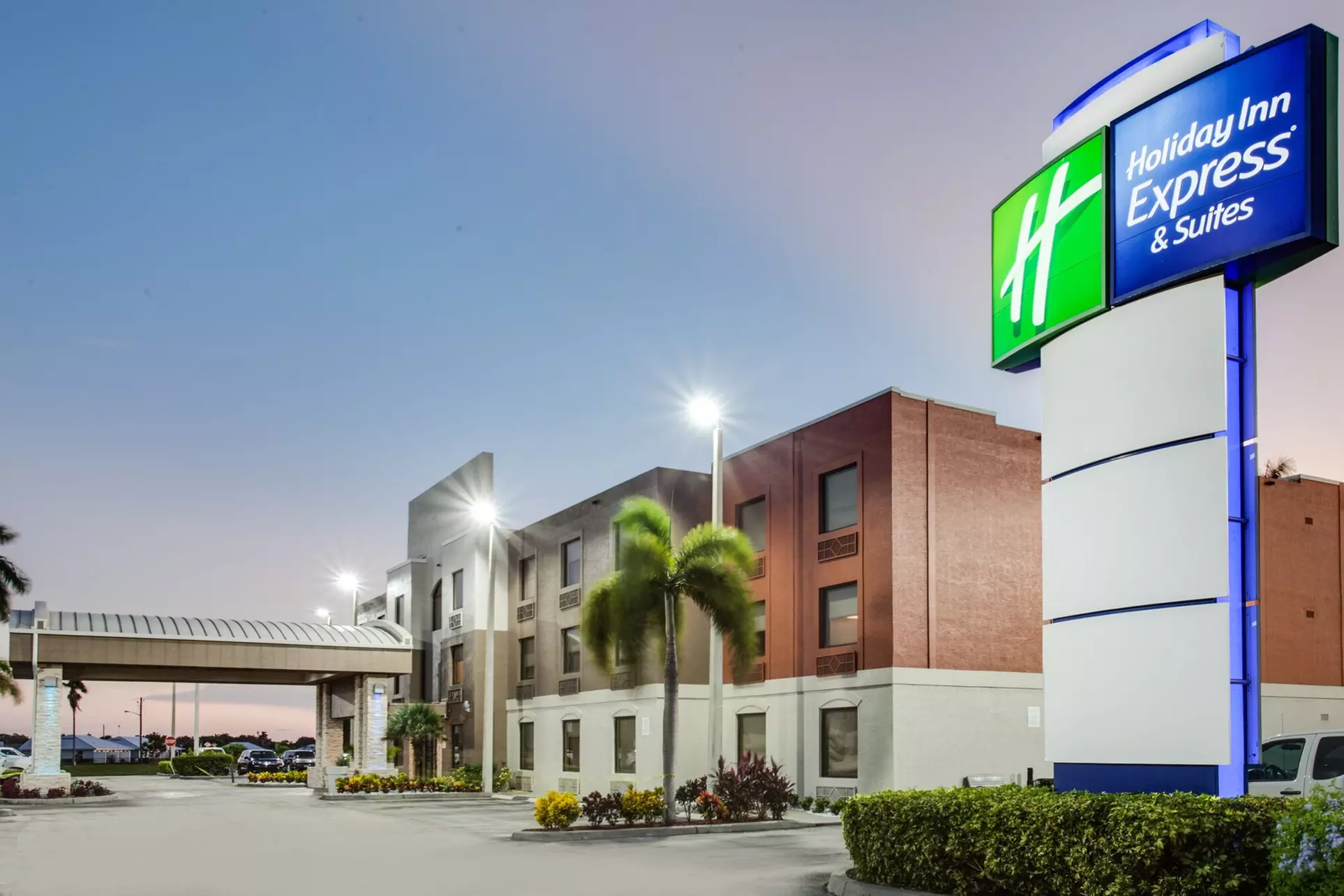 Holiday Inn Express Hotel & Suites Clewiston by IHG - Primary Image