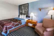 Super 8 by Wyndham Iowa City/Coralville - Second Medium