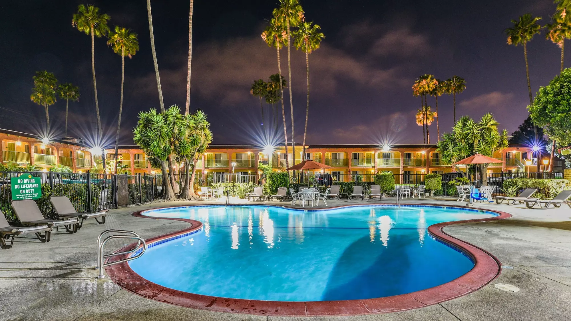 Vagabond Inn Costa Mesa - Primary Image