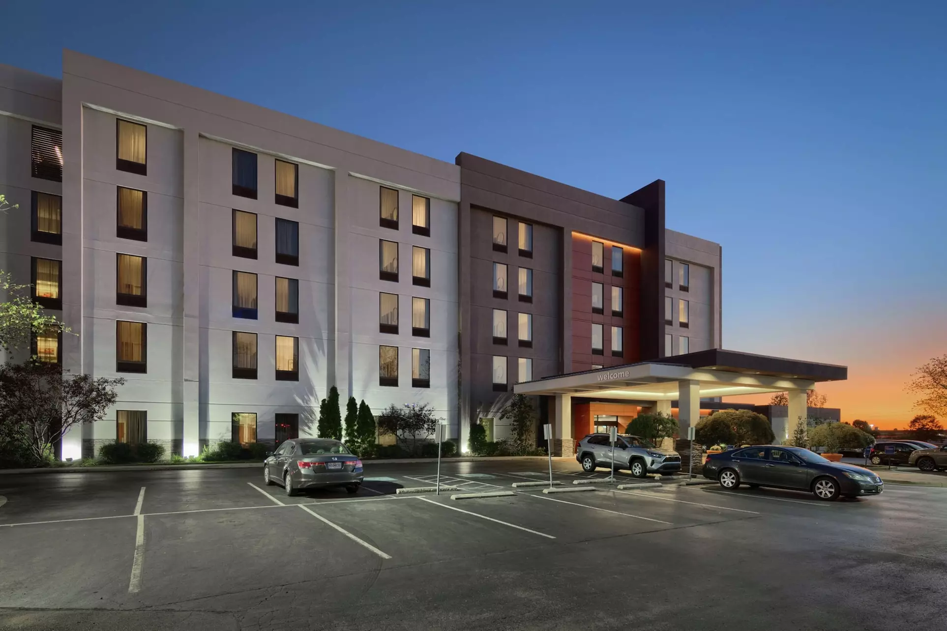 Hampton Inn Louisville - Northeast - Primary Image