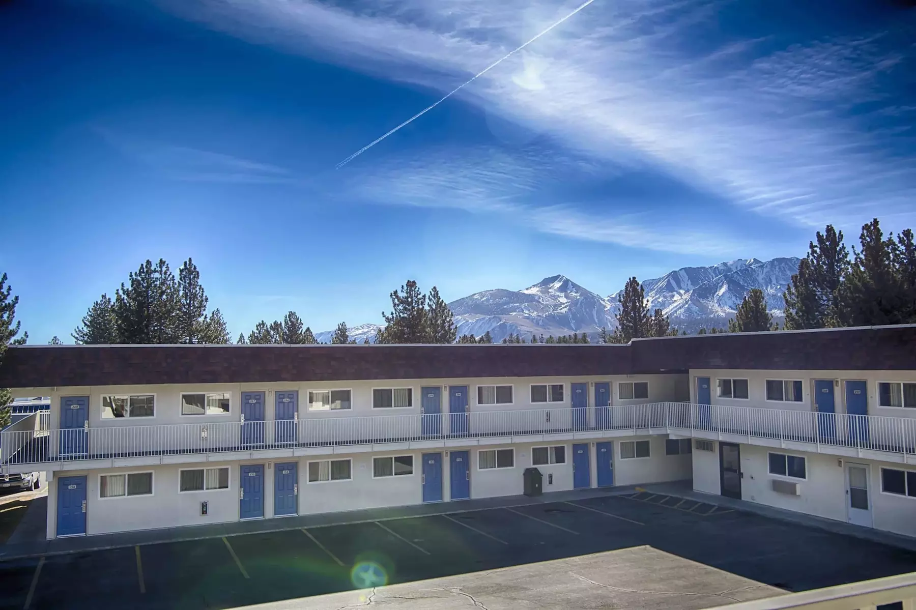 Motel 6 Mammoth Lakes, CA - Primary Image