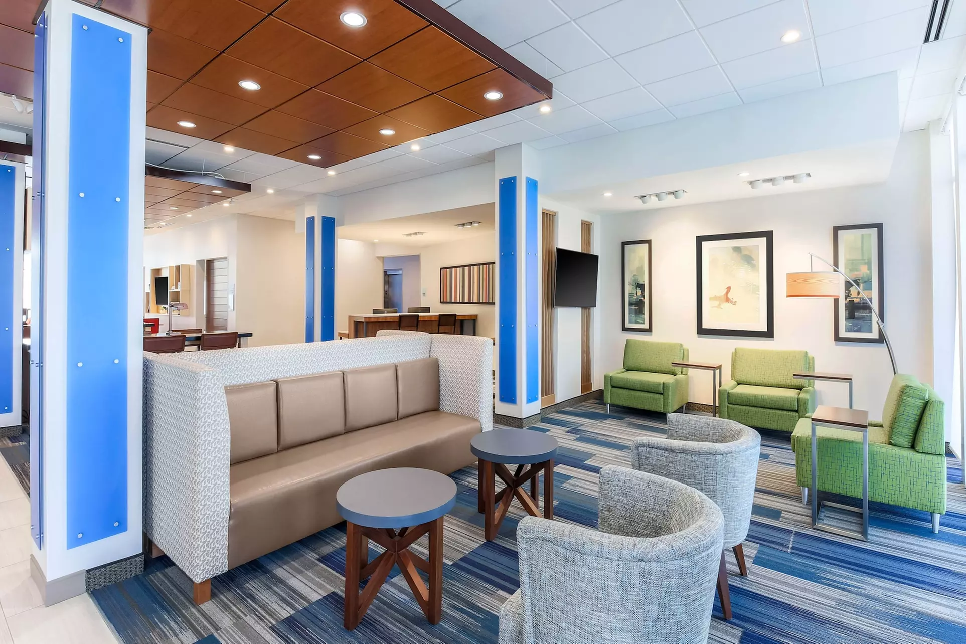 Holiday Inn Express & Suites Chicago O'Hare Airport by IHG - Primary Image