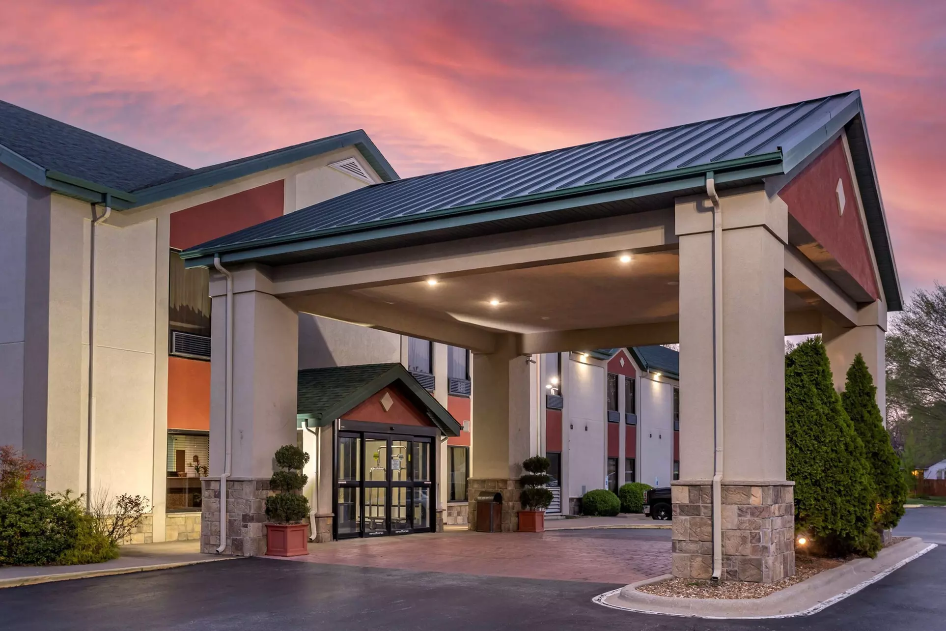 Best Western Plus Springfield Airport Inn - Primary Image