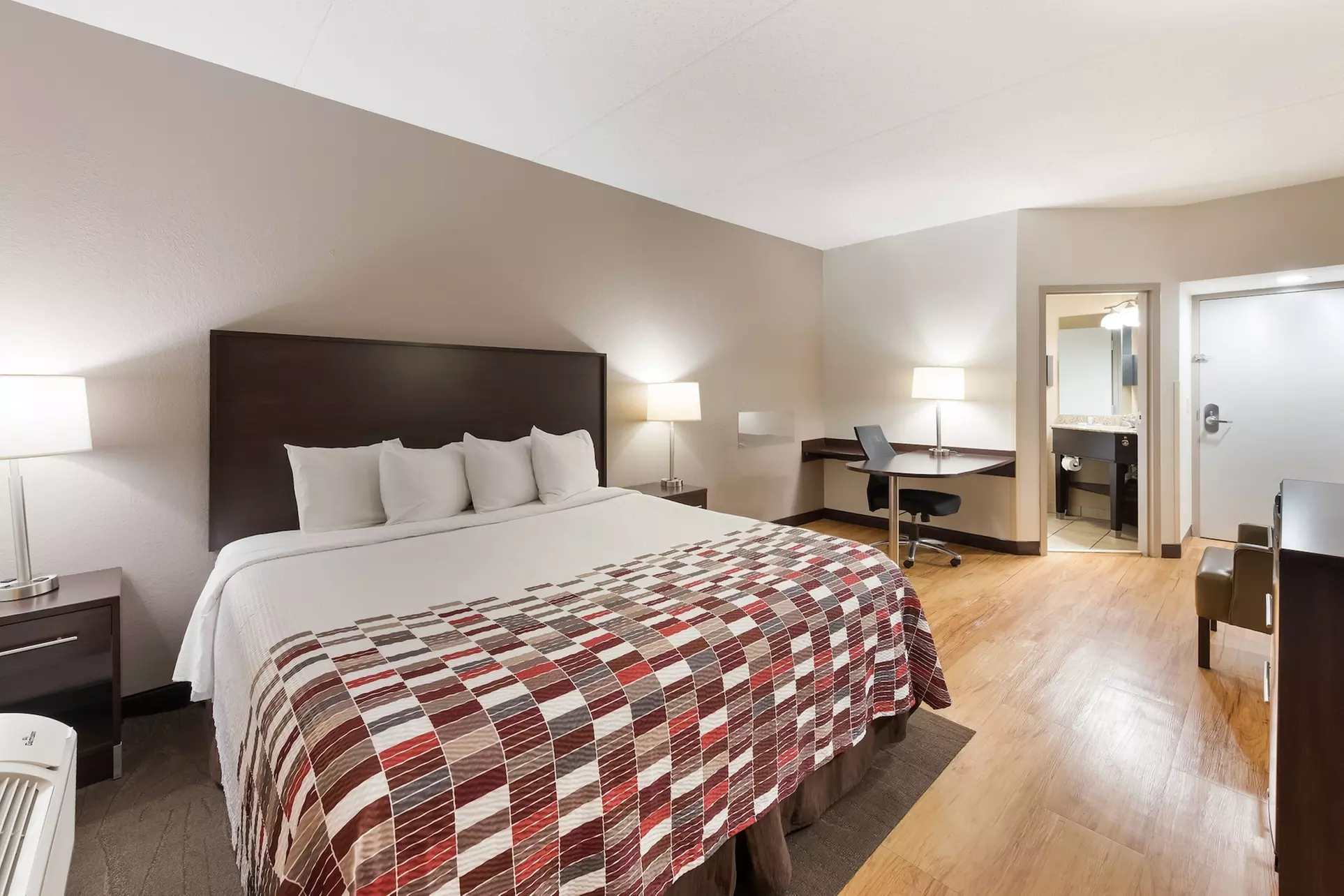 Red Roof Inn & Suites Columbus - West Broad - Primary Image