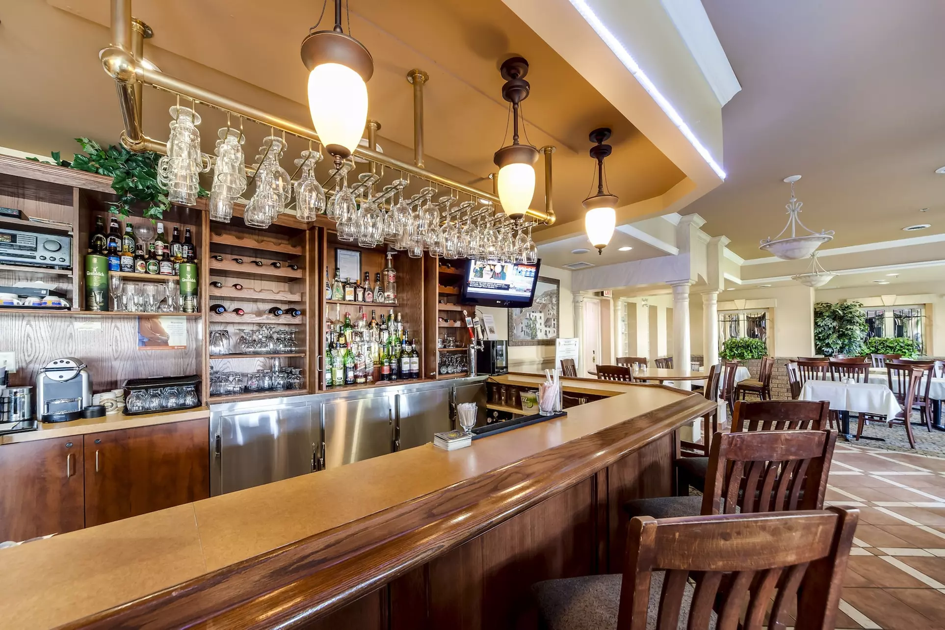 Monte Carlo Inn - Brampton Suites - Primary Image