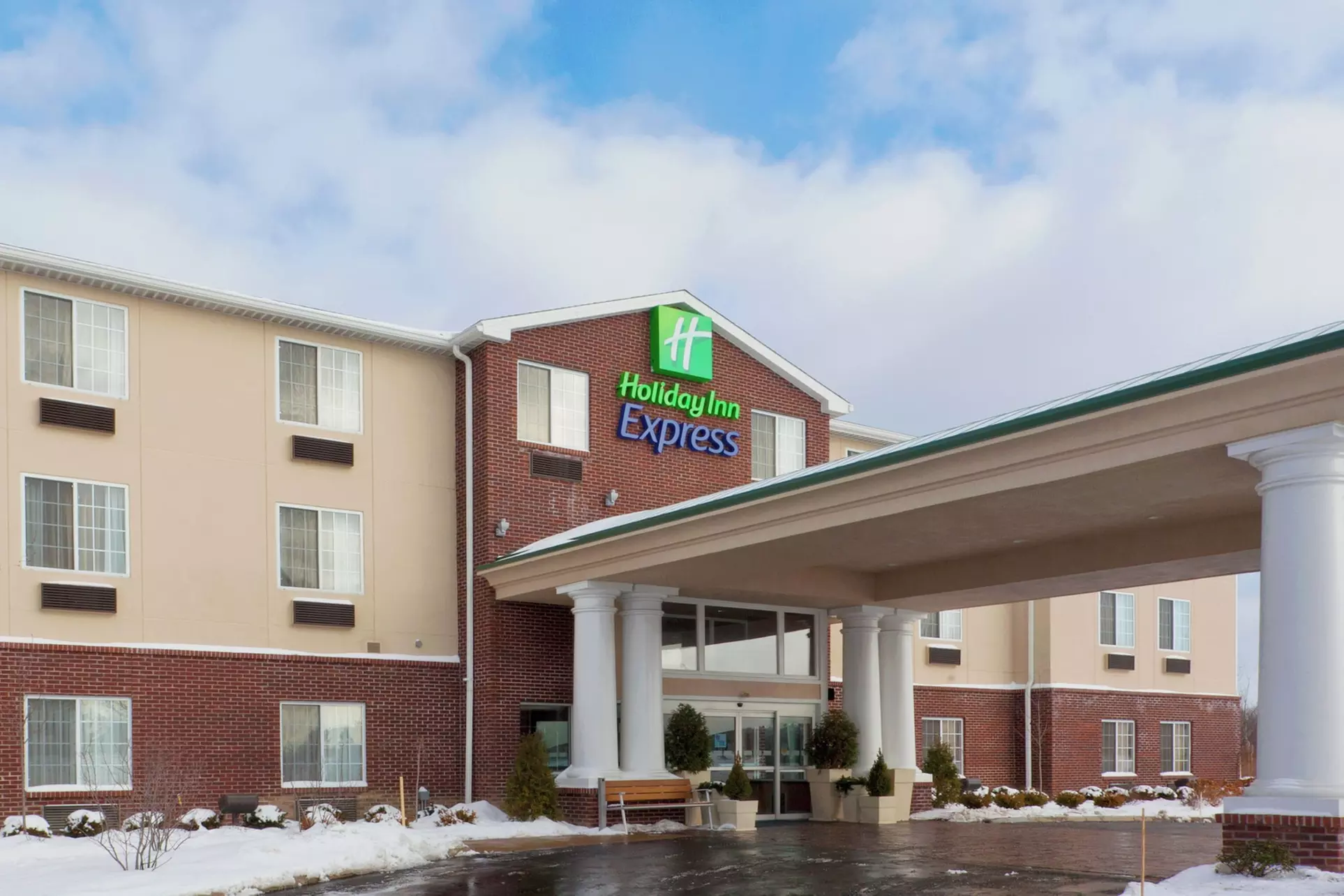 Holiday Inn Express Hotel & Suites Ashtabula-Geneva by IHG - Primary Image