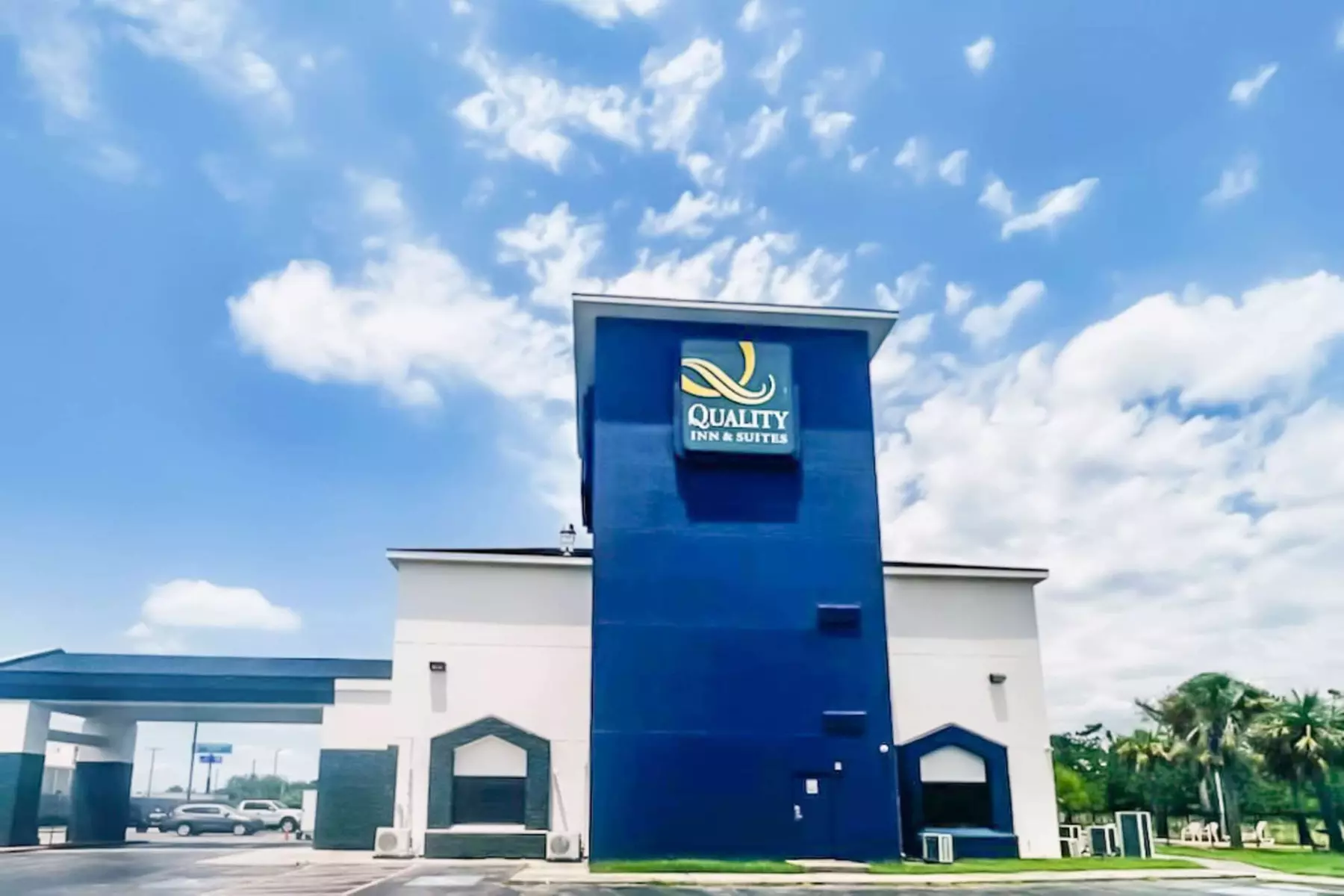 Quality Inn & Suites Lake Charles South - Primary Image