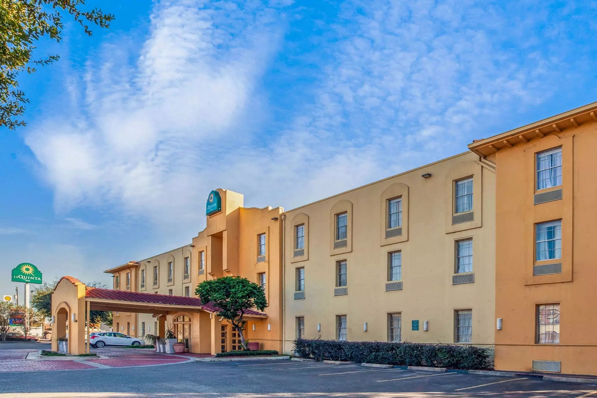 La Quinta Inn by Wyndham Houston Greenway Plaza Medical Area - Primary Image