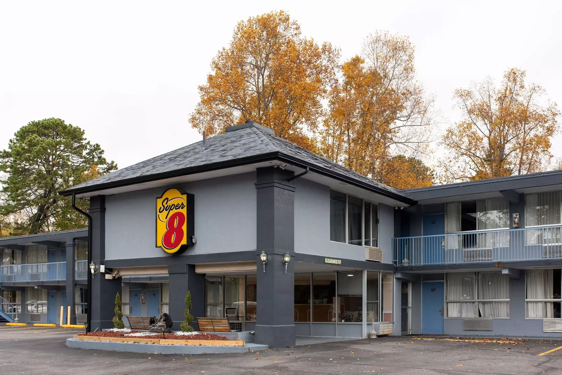 Super 8 by Wyndham Black Mountain - Primary Image