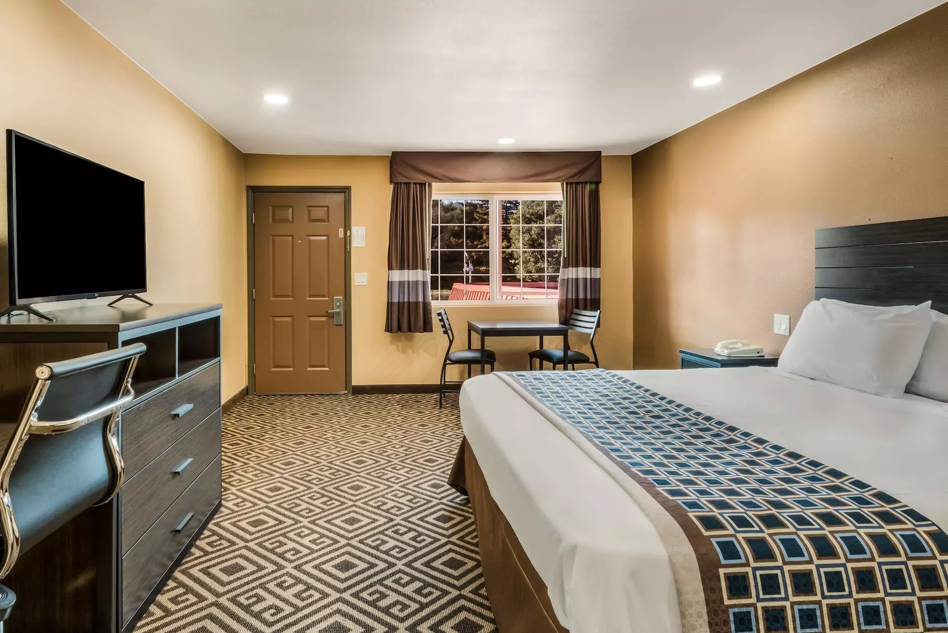 Americas Best Value Inn Ukiah - Primary Image