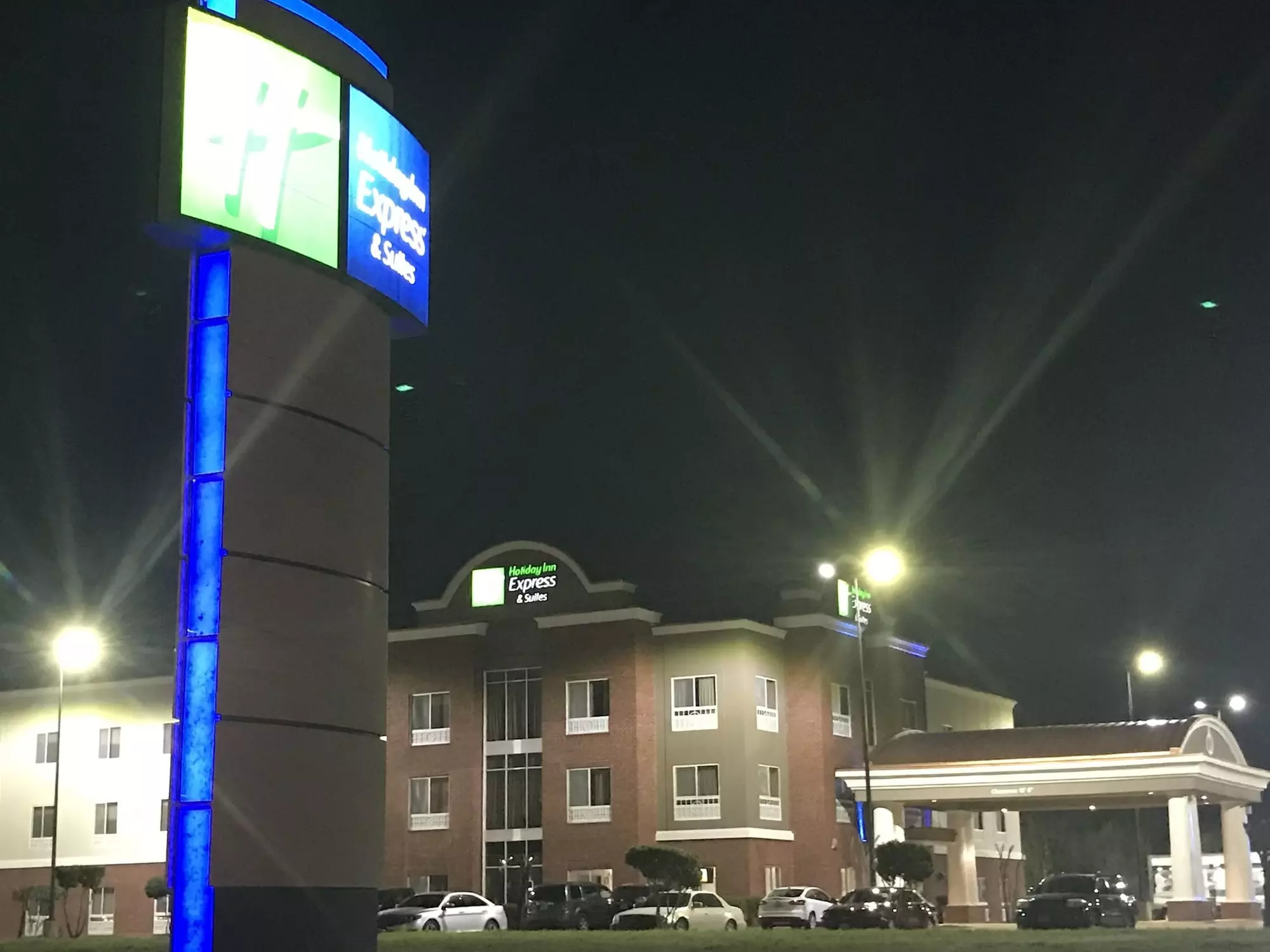 Holiday Inn Express Hotel & Suites Canton by IHG - Primary Image
