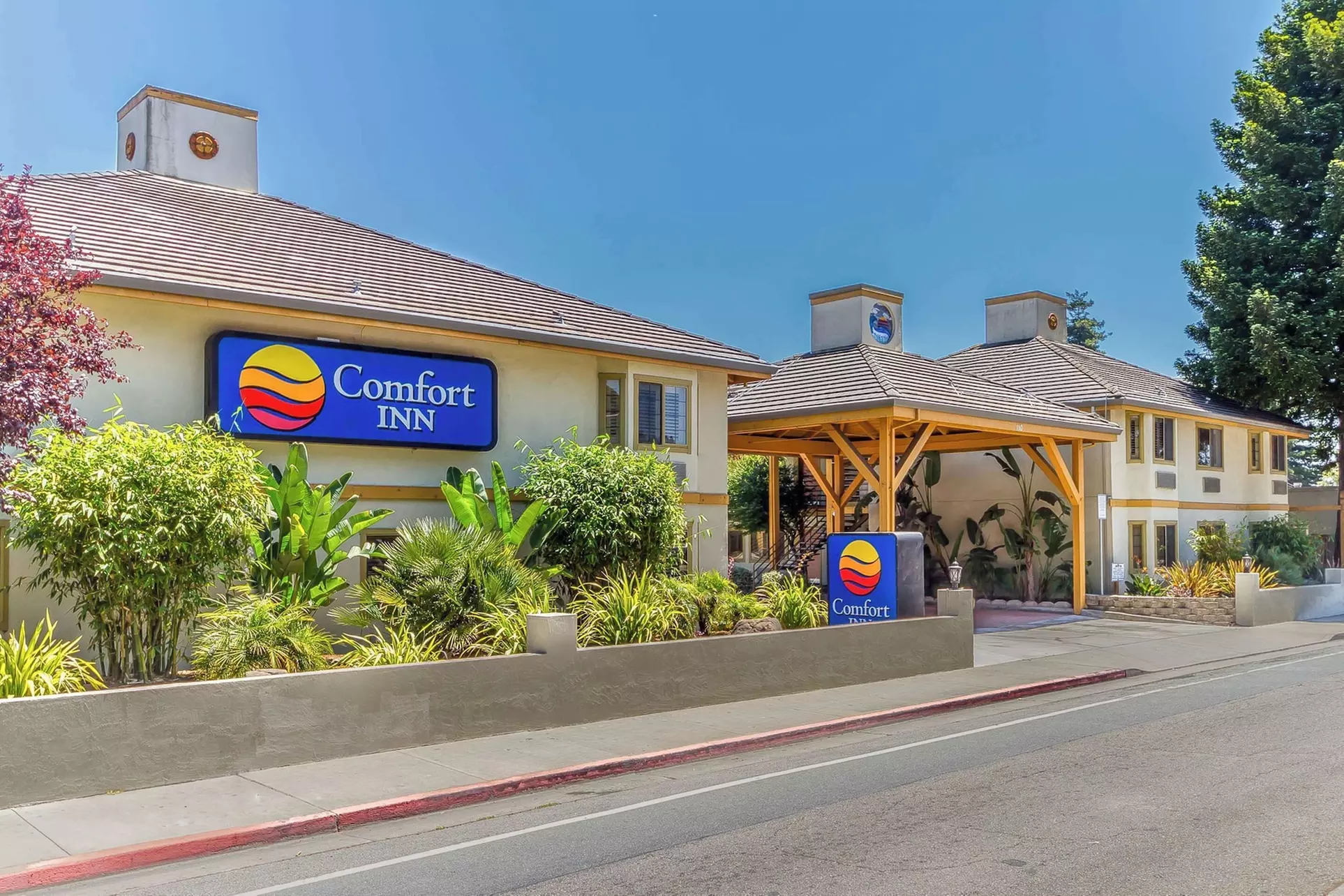 Comfort Inn Santa Cruz - Primary Image