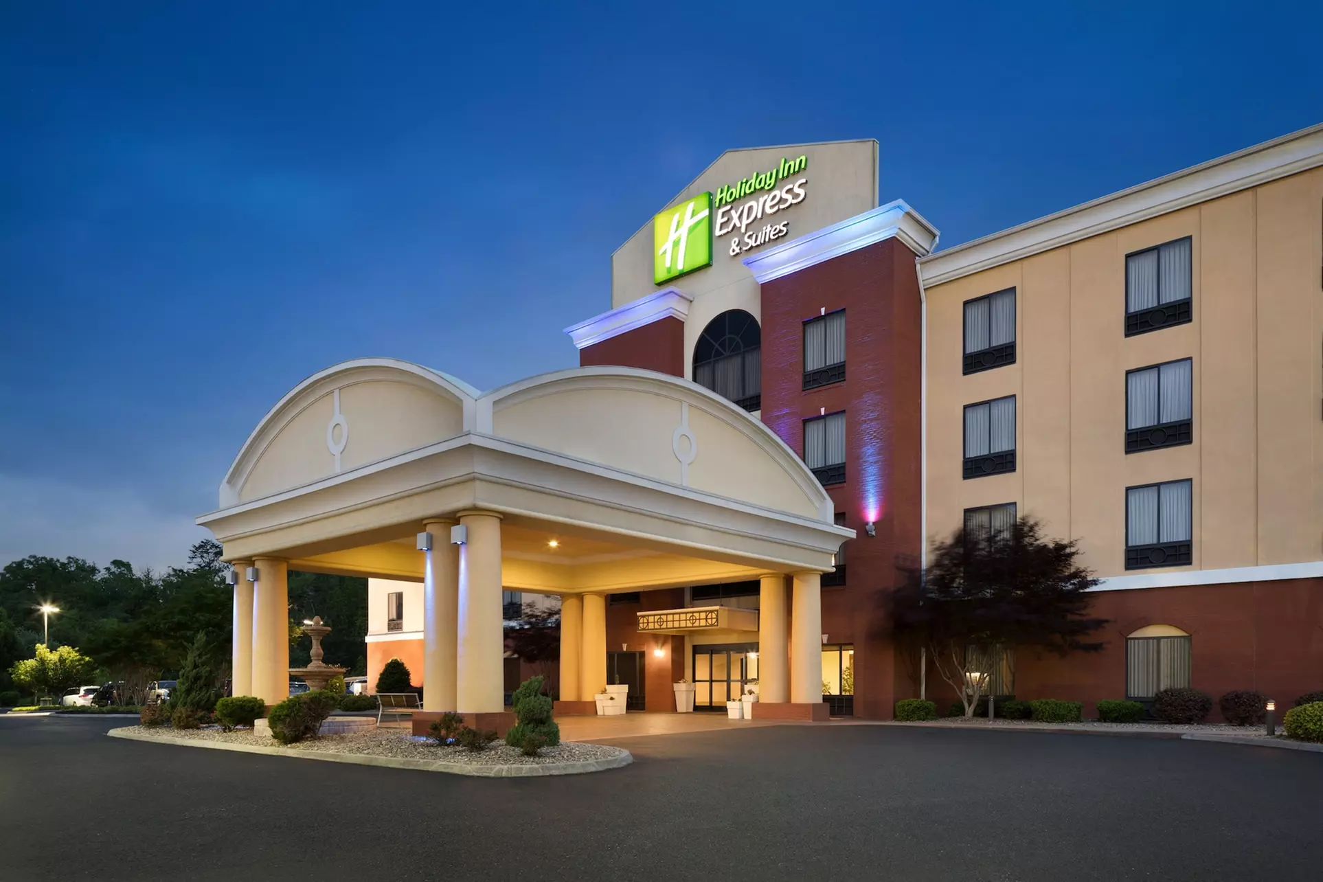 Holiday Inn Express Knoxville-Clinton, an IHG Hotel - Primary Image