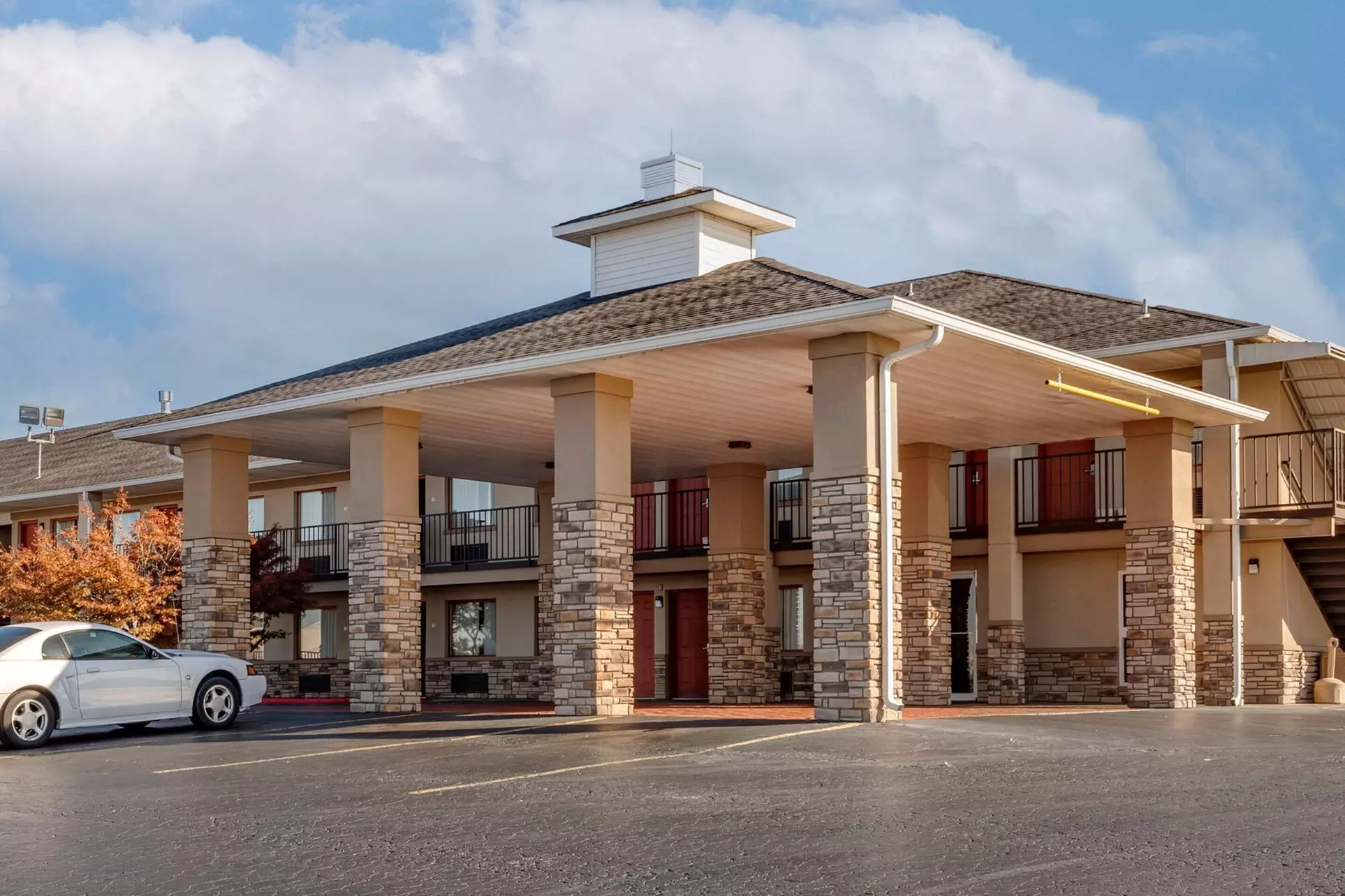 Quality Inn Russellville I-40 - Primary Image