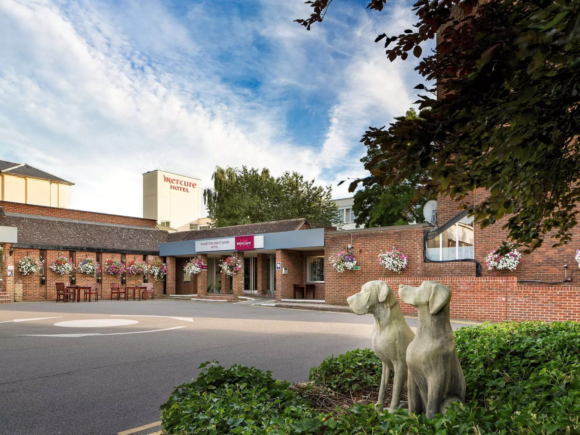Mercure Maidstone Great Danes Hotel - Primary Image