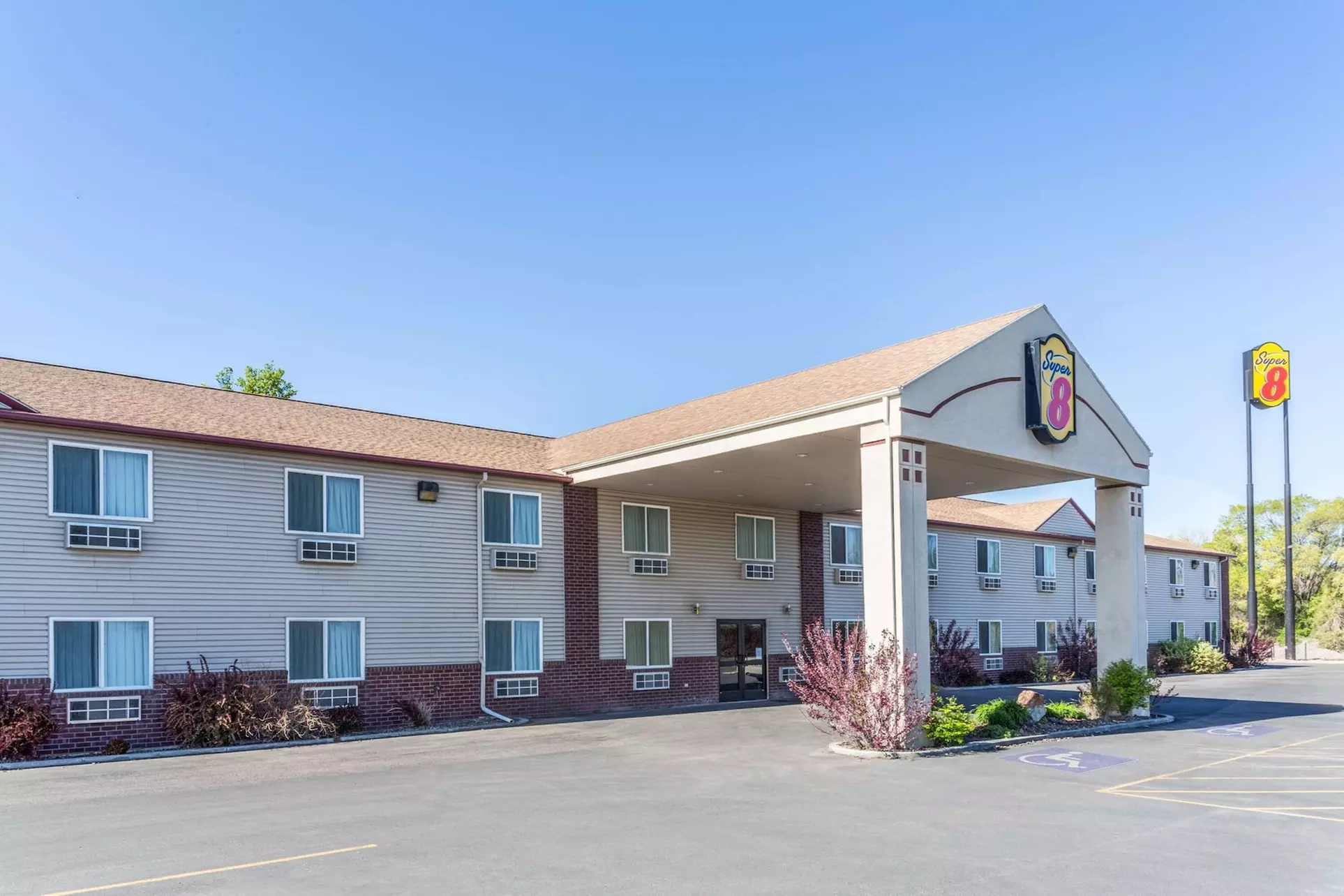 Super 8 by Wyndham Blackfoot - Primary Image