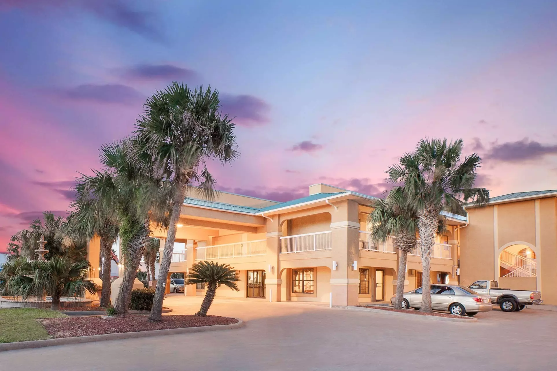 Super 8 by Wyndham Corpus Christi - Primary Image