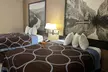 Super 8 by Wyndham Huntsville - Second Medium