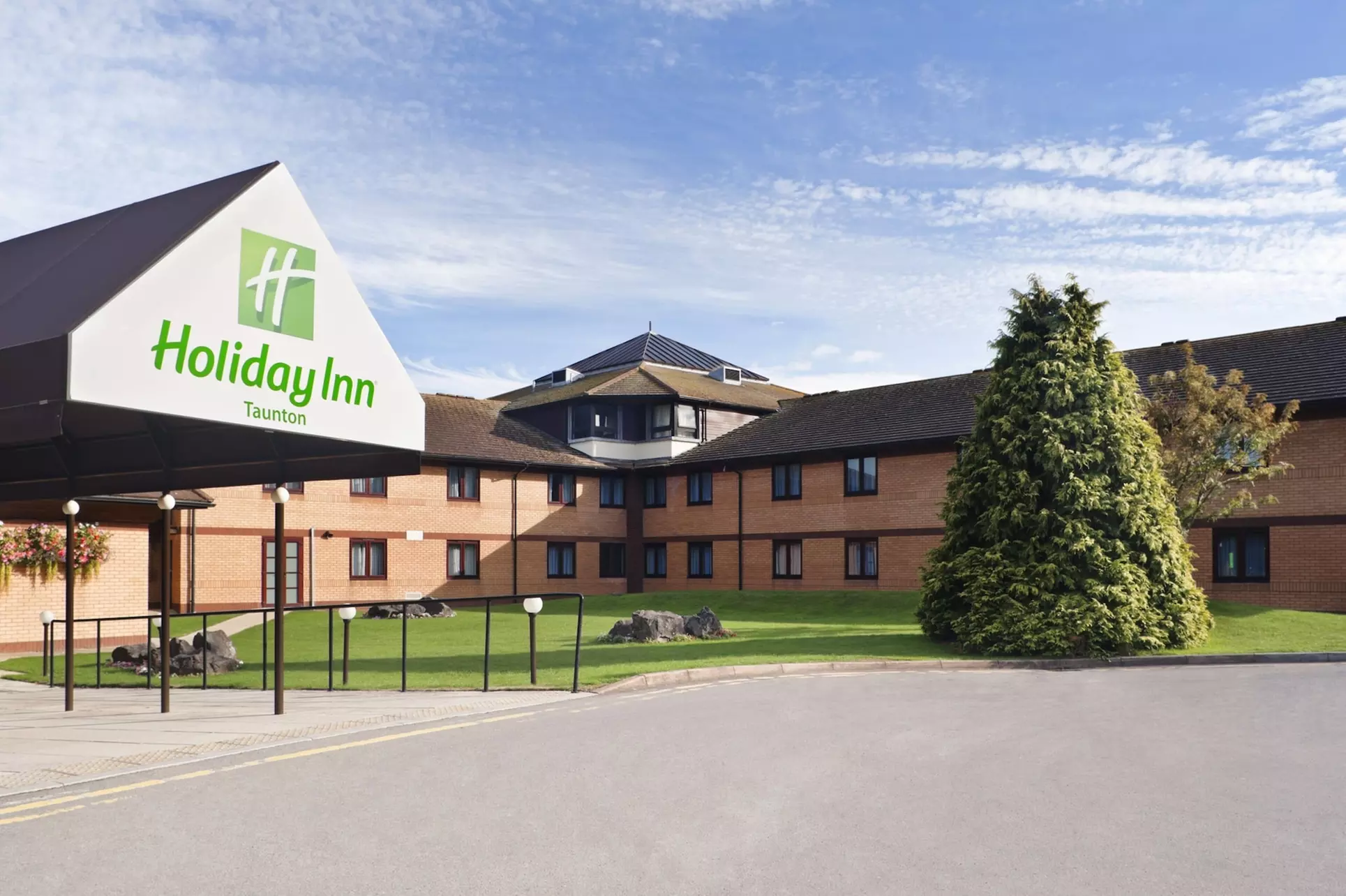 Holiday Inn Taunton by IHG - Primary Image