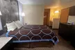 Super 8 by Wyndham Cleveland TX - Second Medium