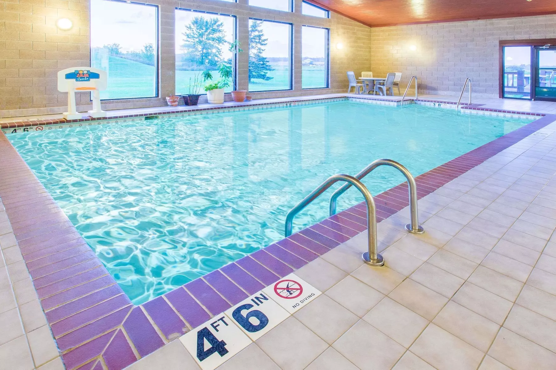 Days Inn by Wyndham Sheboygan/The Falls - Primary Image