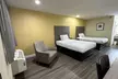Rodeway Inn & Suites Highway 290 Northwest - Second Medium