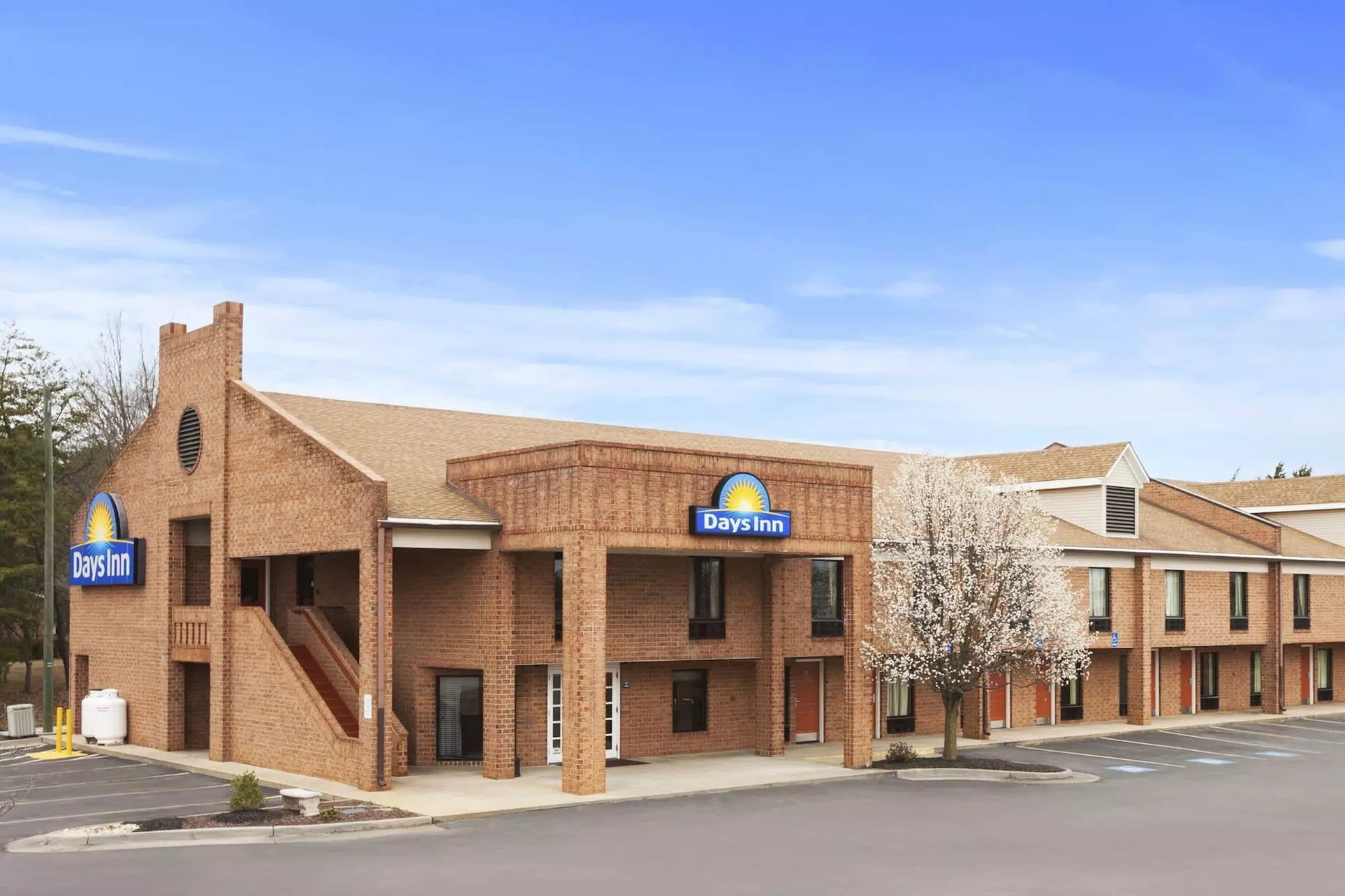 Days Inn by Wyndham Farmville - Primary Image