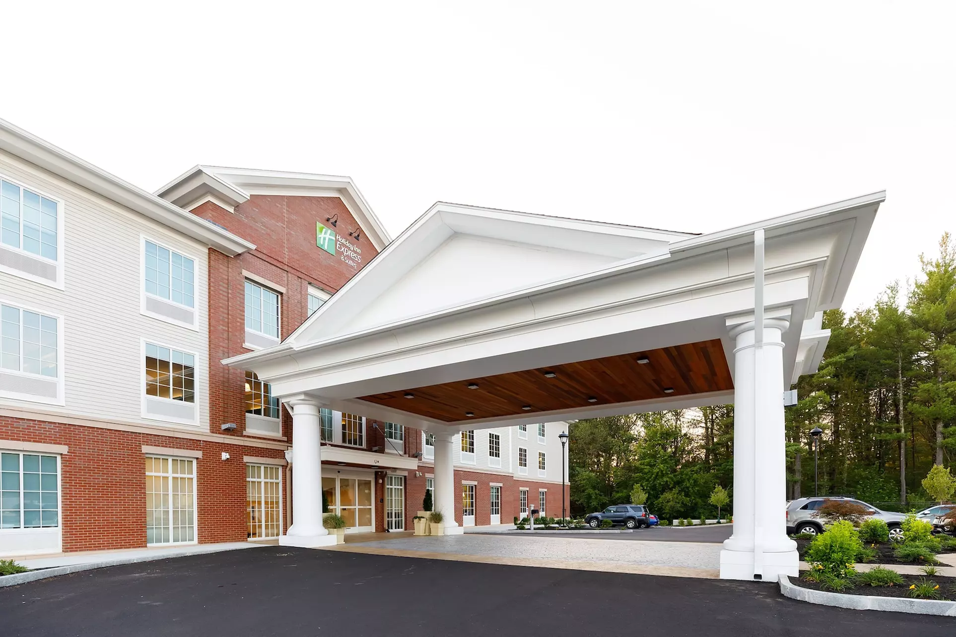 Holiday Inn Express & Suites Sturbridge, an IHG Hotel - Primary Image