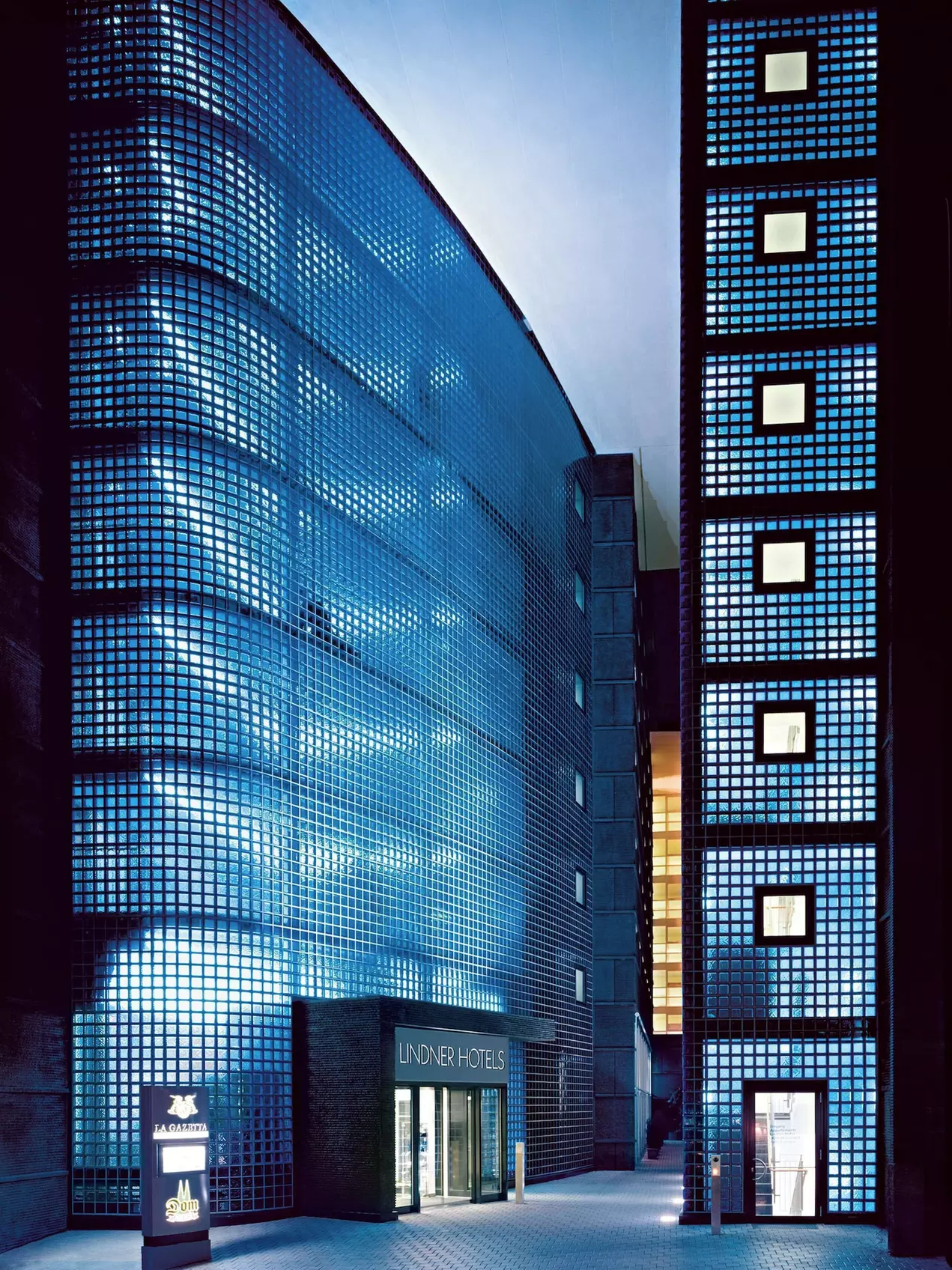 Lindner Hotel Cologne Am Dom, part of JdV by Hyatt - Primary Image