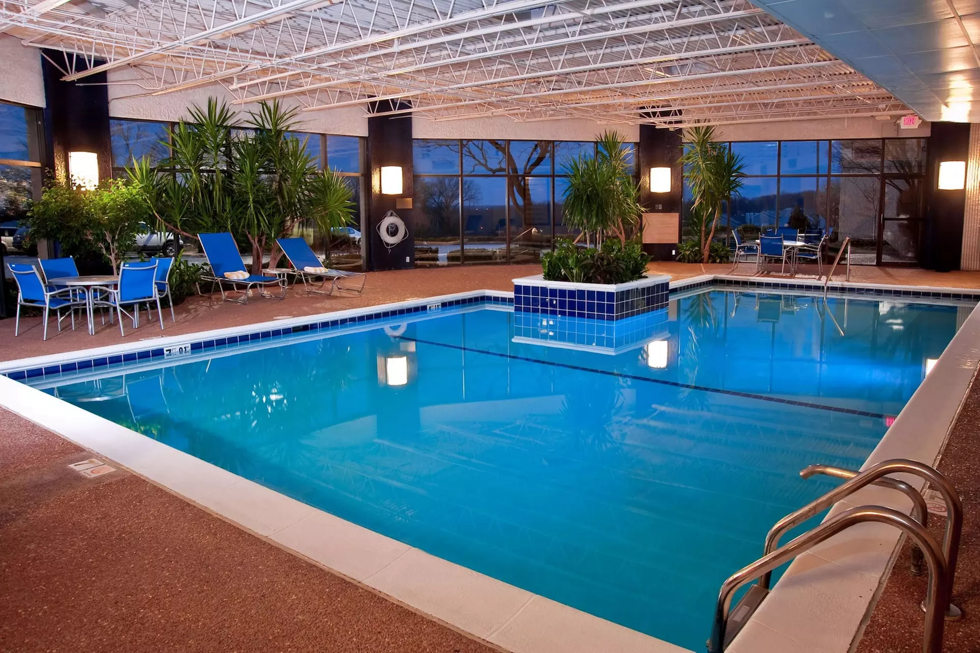 DoubleTree by Hilton St. Louis - Westport - Primary Image