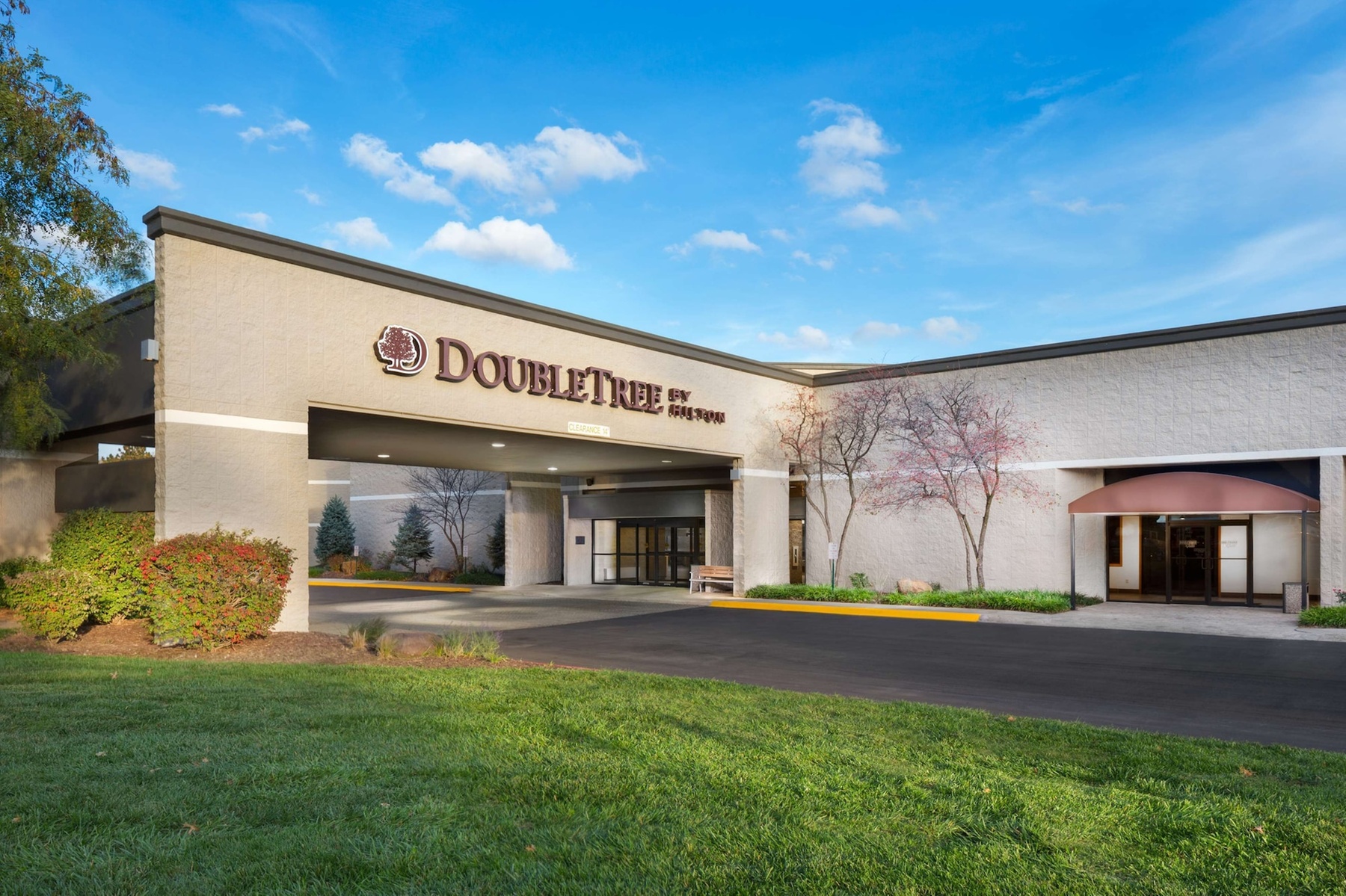 DoubleTree by Hilton Hotel Lawrence
