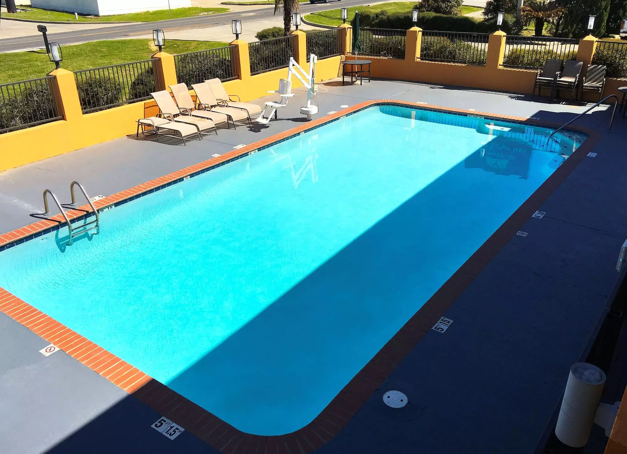 Americas Best Value Inn Denham Springs Baton Rouge - Primary Image