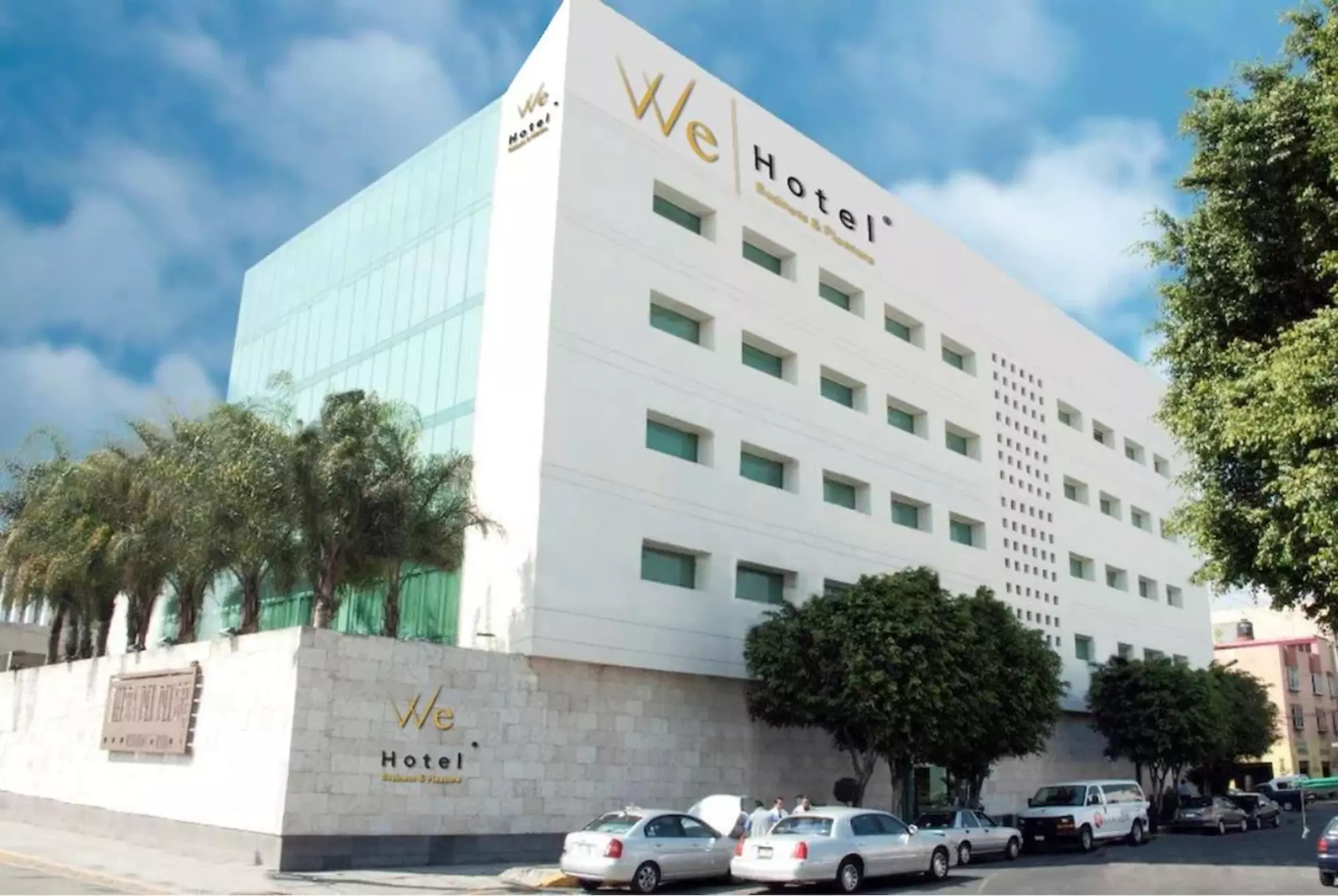 We Hotel Aeropuerto - Primary Image