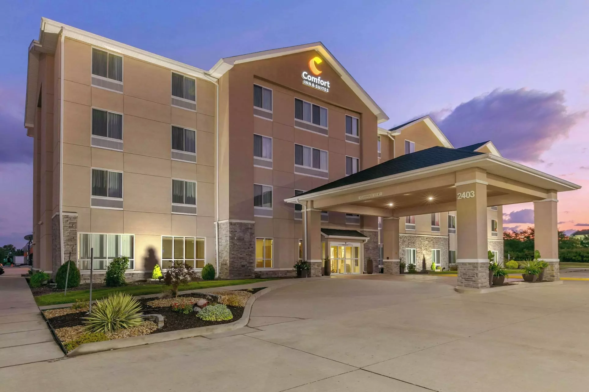 Comfort Inn & Suites Marion I-57 - Primary Image