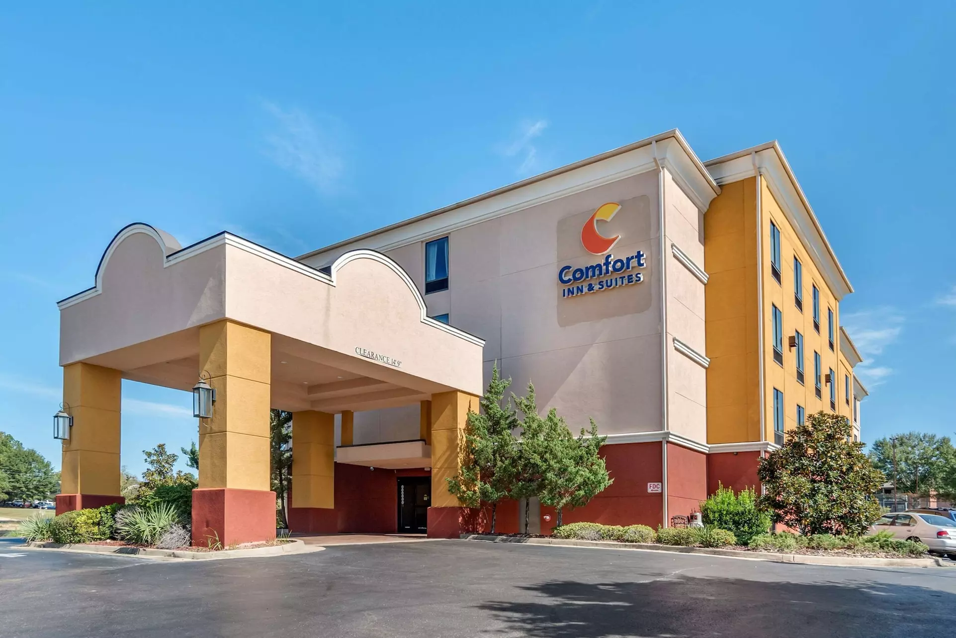 Comfort Inn And Suites - Primary Image