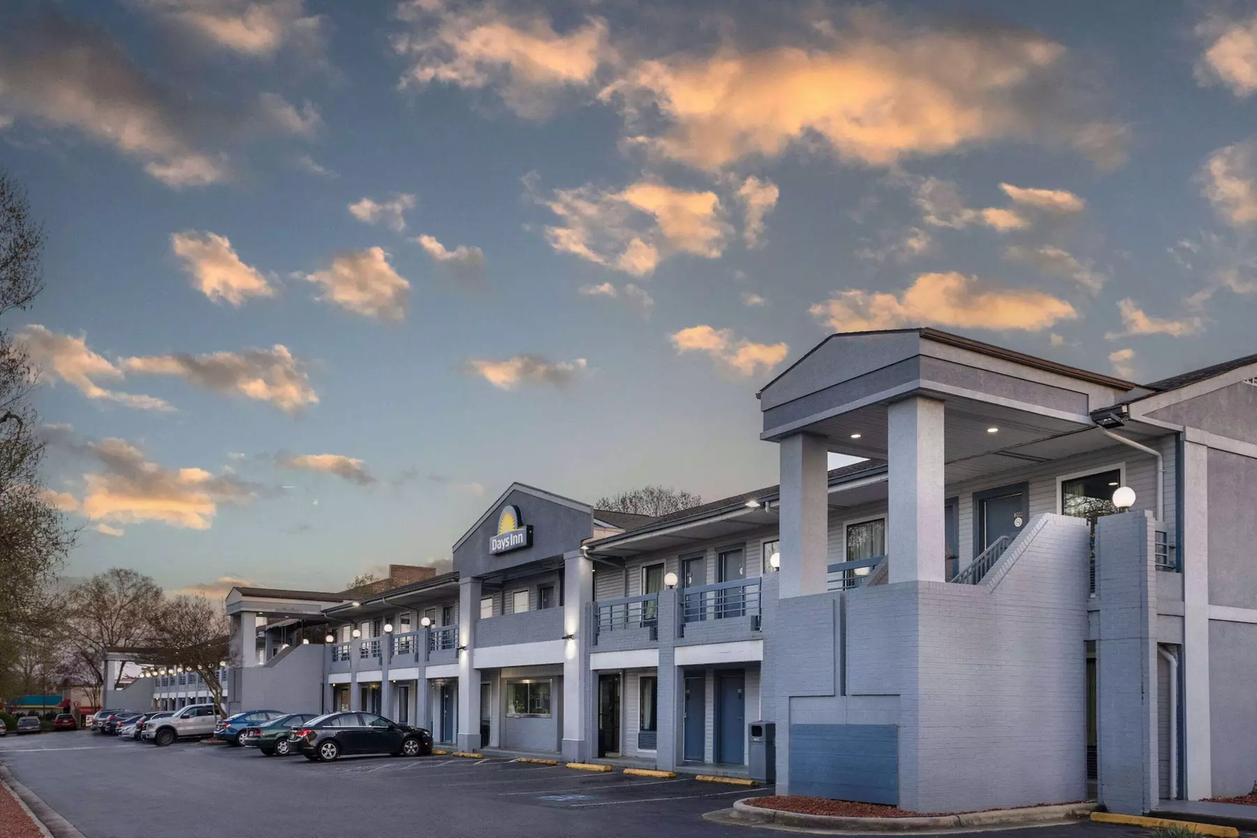 Days Inn by Wyndham Raleigh Glenwood-Crabtree - Primary Image