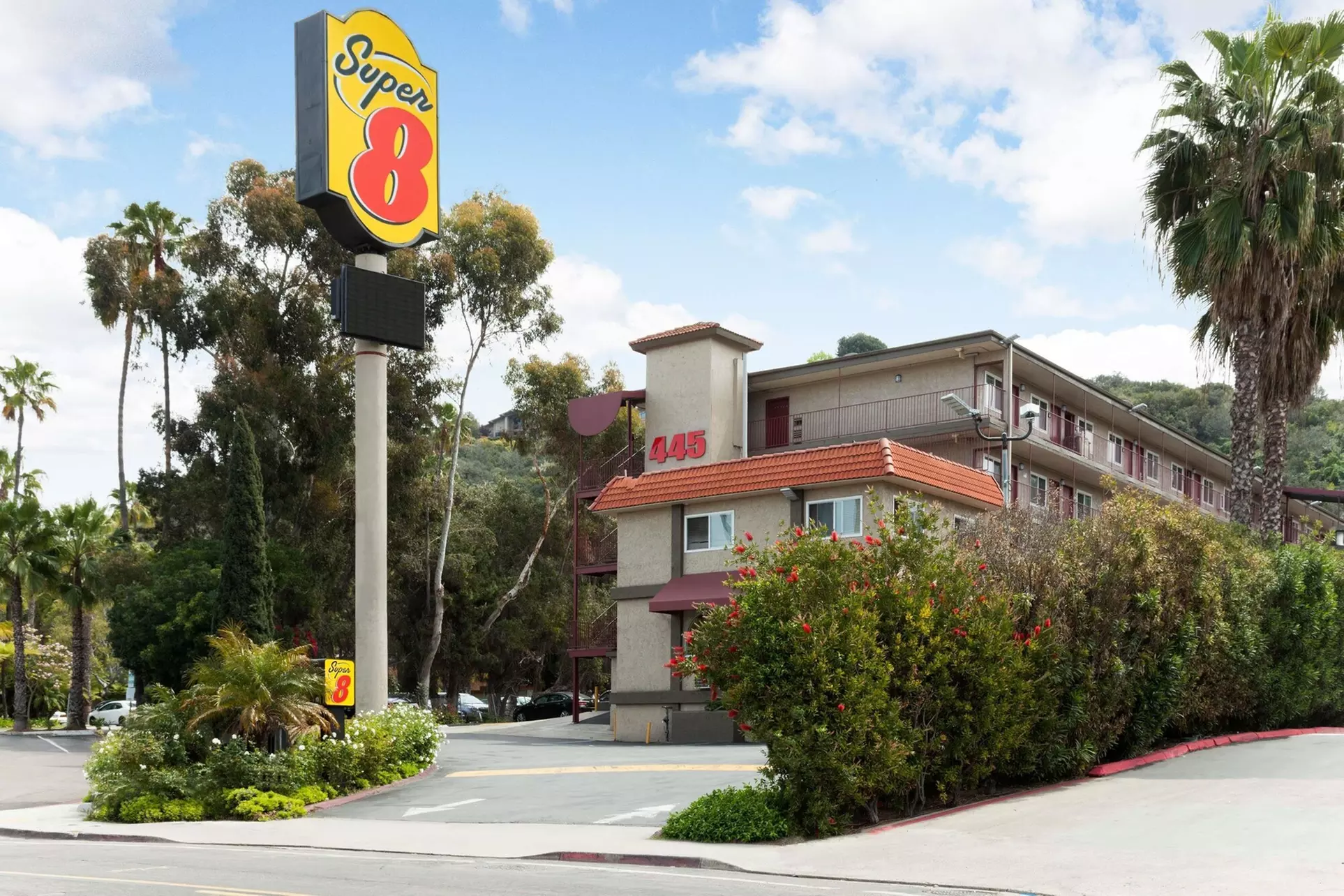 Super 8 by Wyndham San Diego Hotel Circle - Primary Image