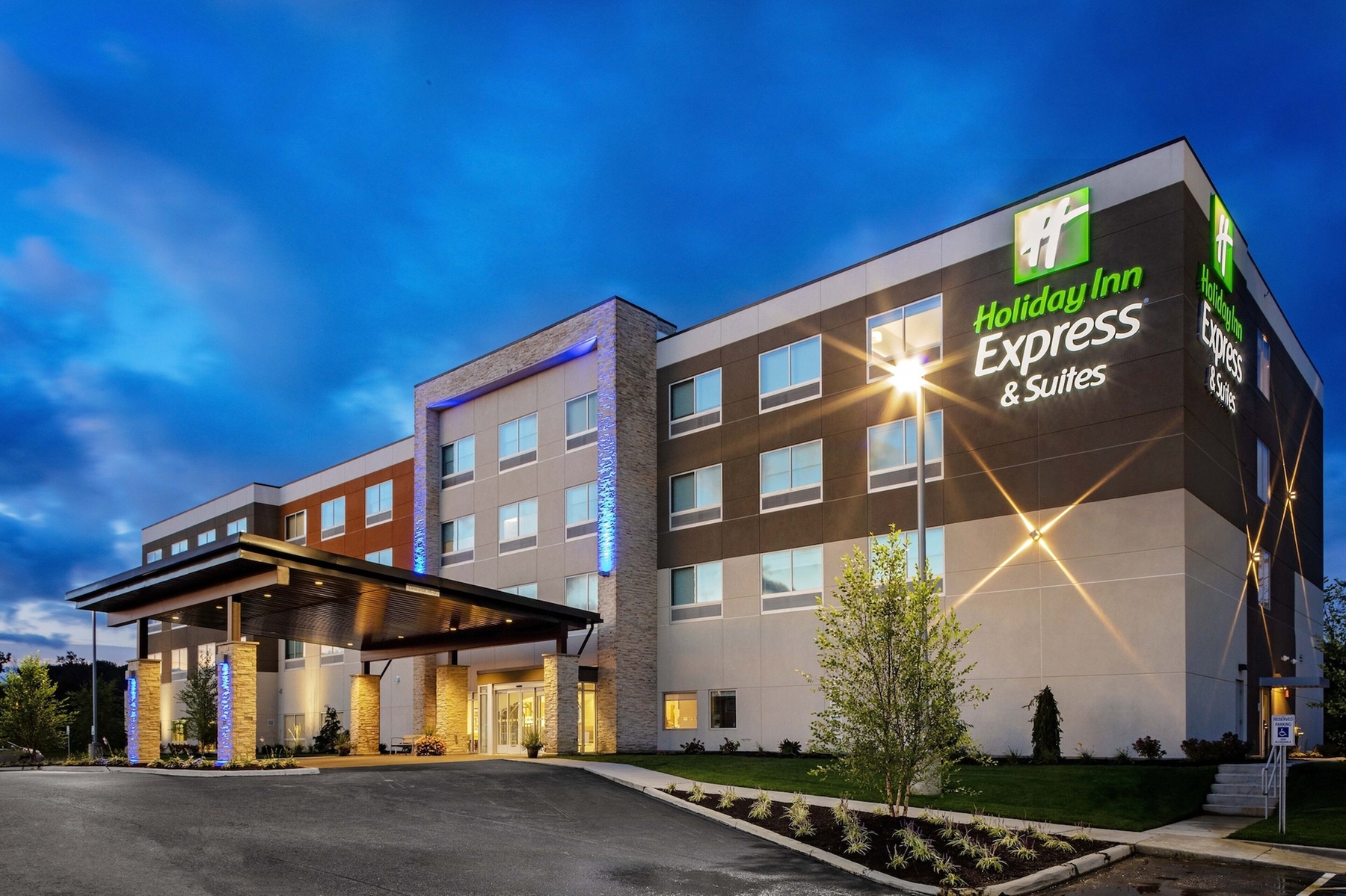 Holiday Inn Express & Suites Madison by IHG