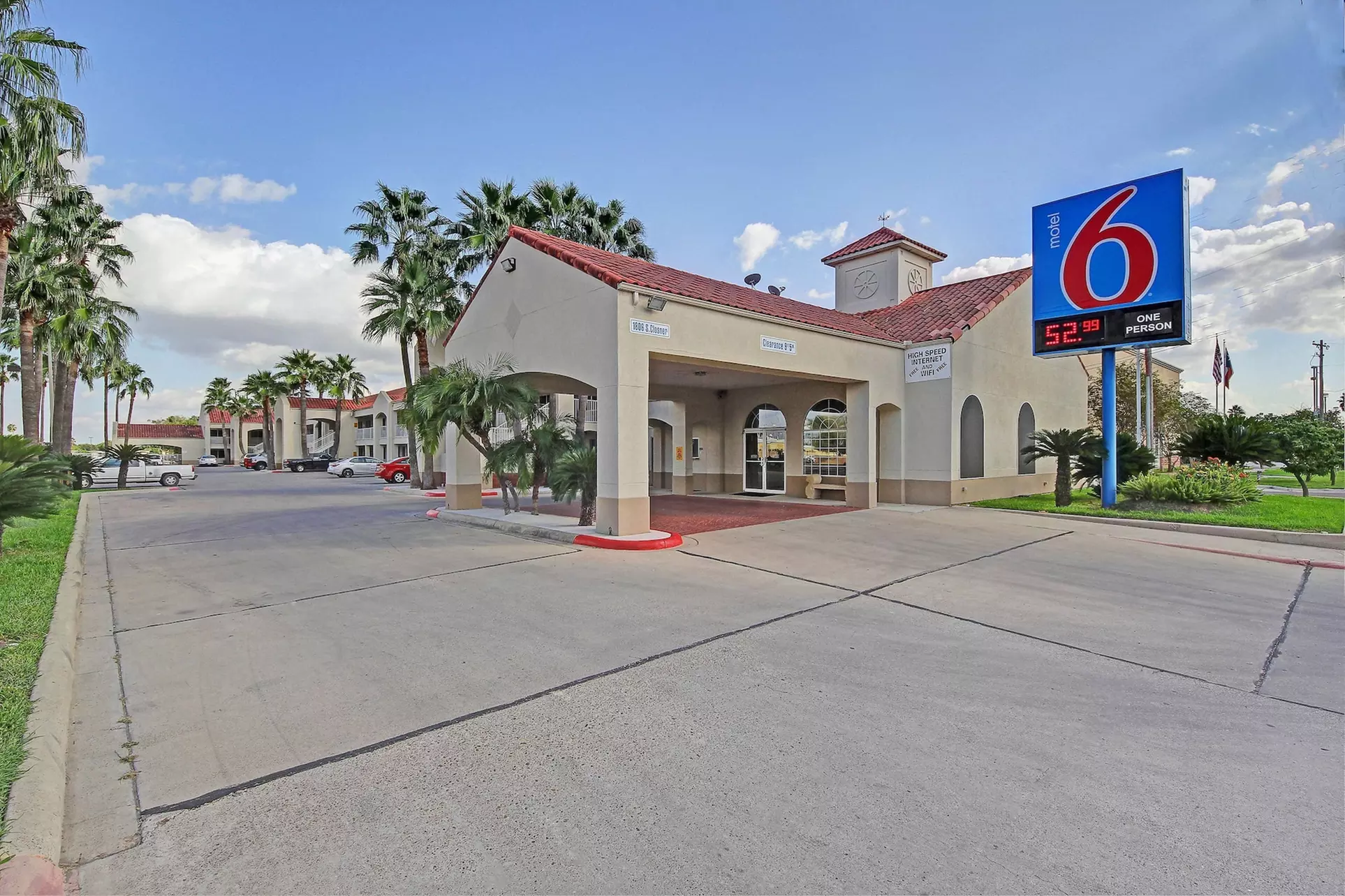 Motel 6 Edinburg, TX - Primary Image