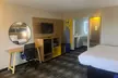 Days Inn & Suites by Wyndham Mobile - Second Medium