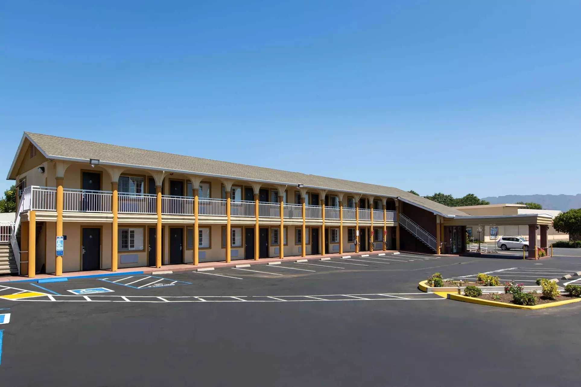 Days Inn by Wyndham Ukiah - Primary Image