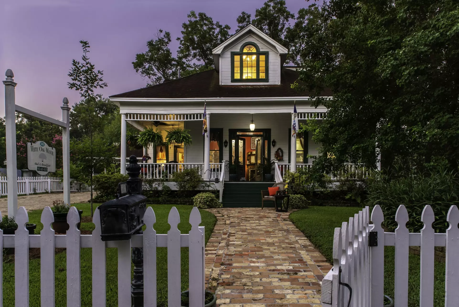 White Oak Manor Bed & Breakfast - Primary Image