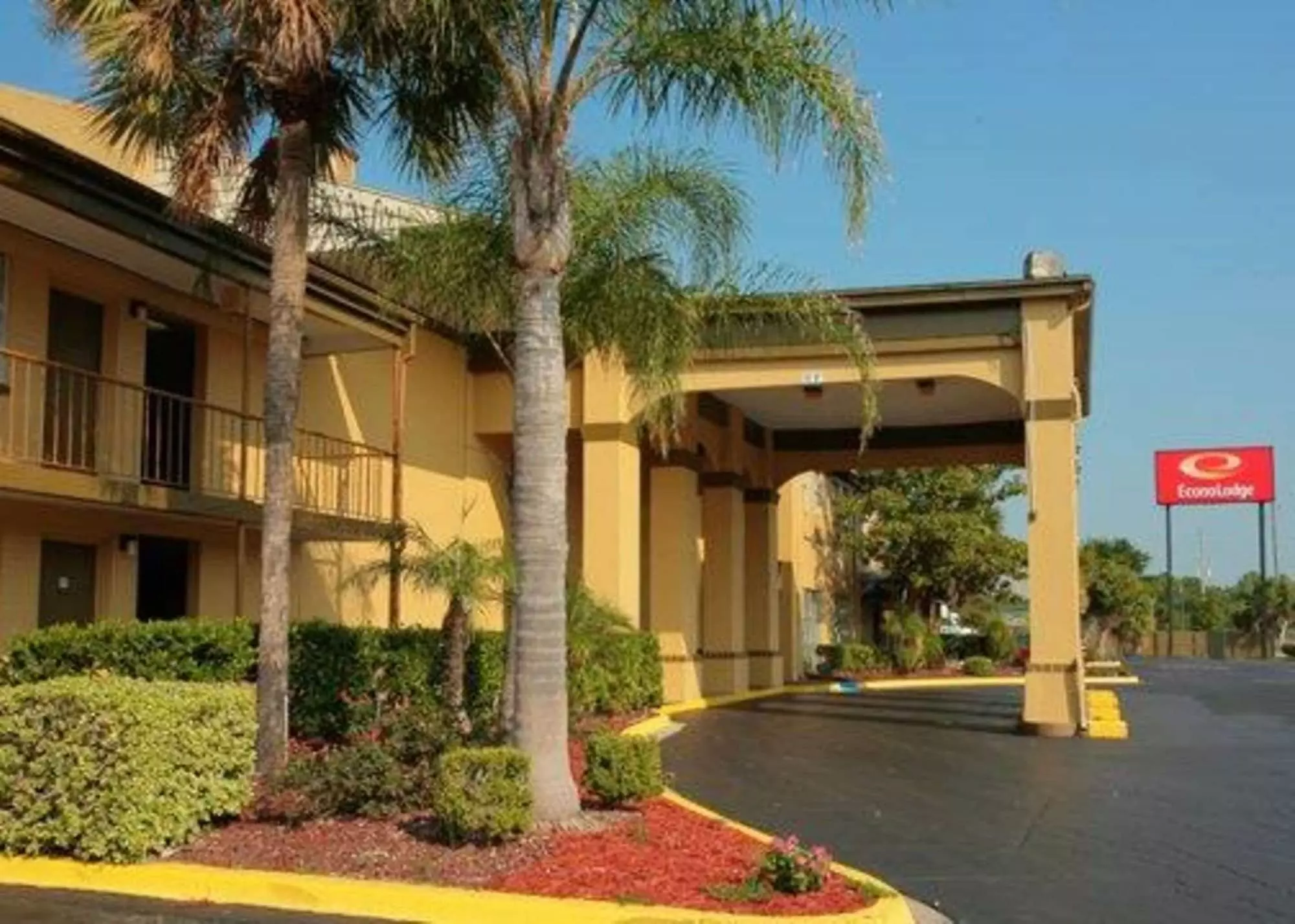 Econo Lodge - Primary Image