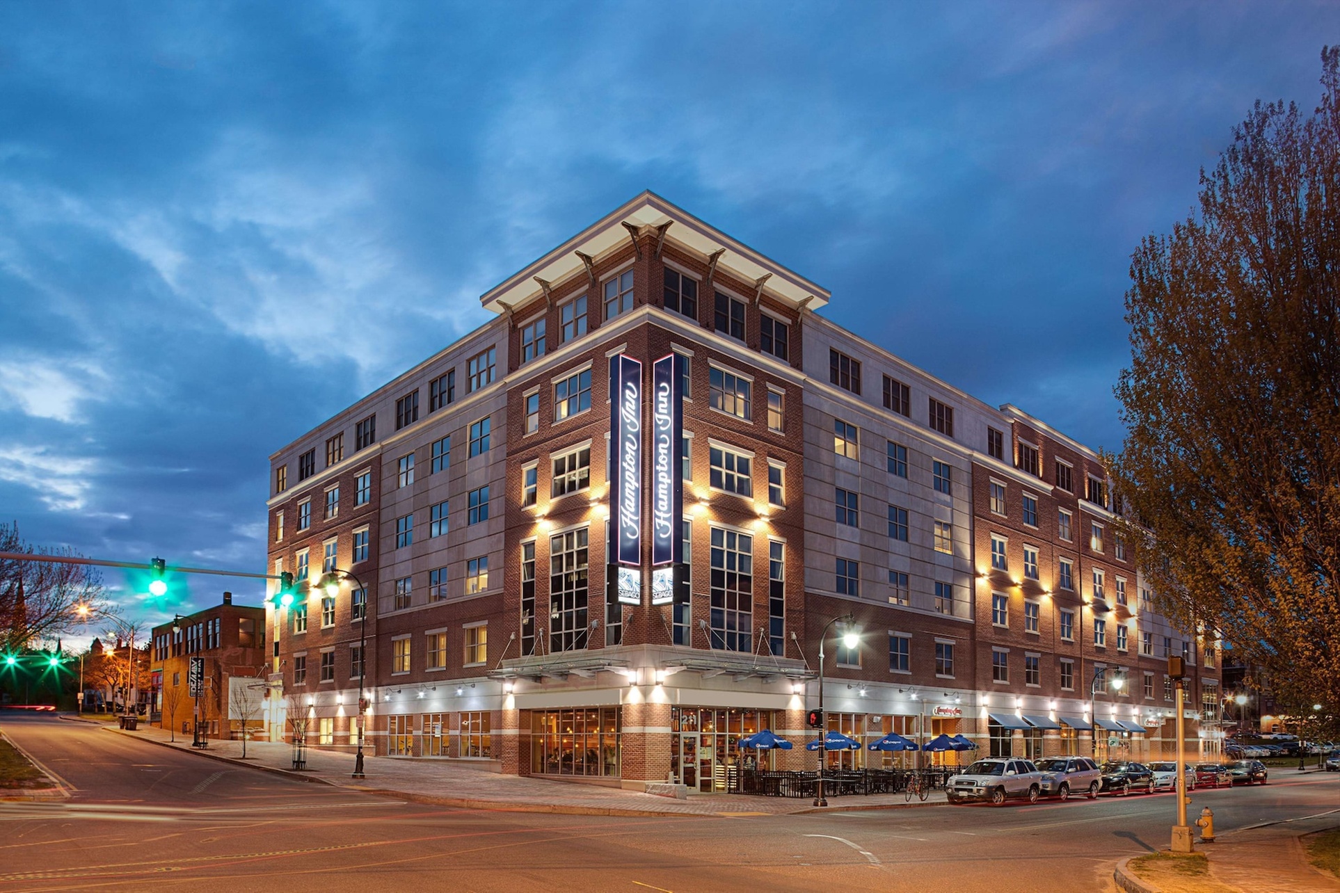 Hampton Inn Portland Downtown - Waterfront - Primary Image