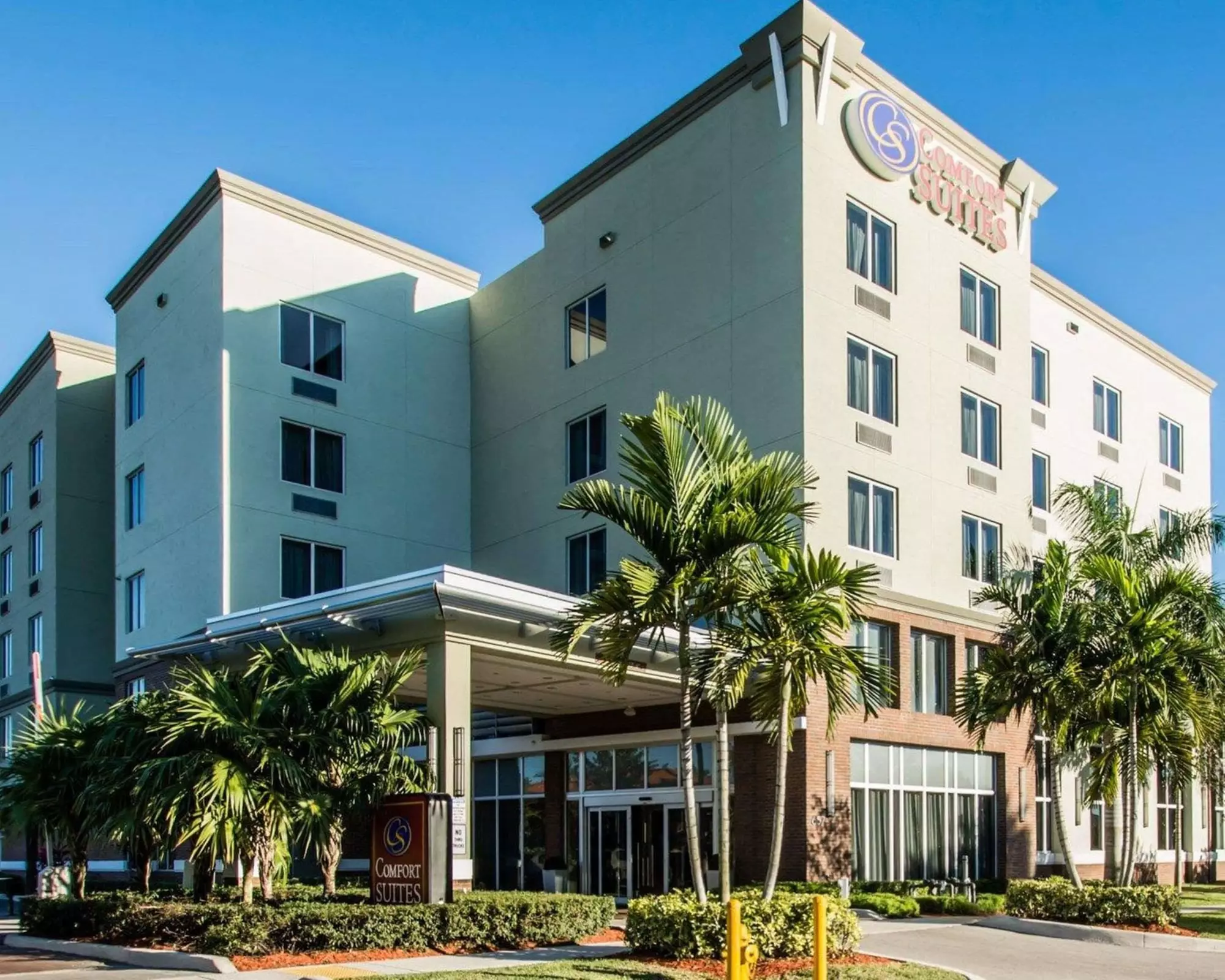 Comfort Suites Miami Airport North - Primary Image