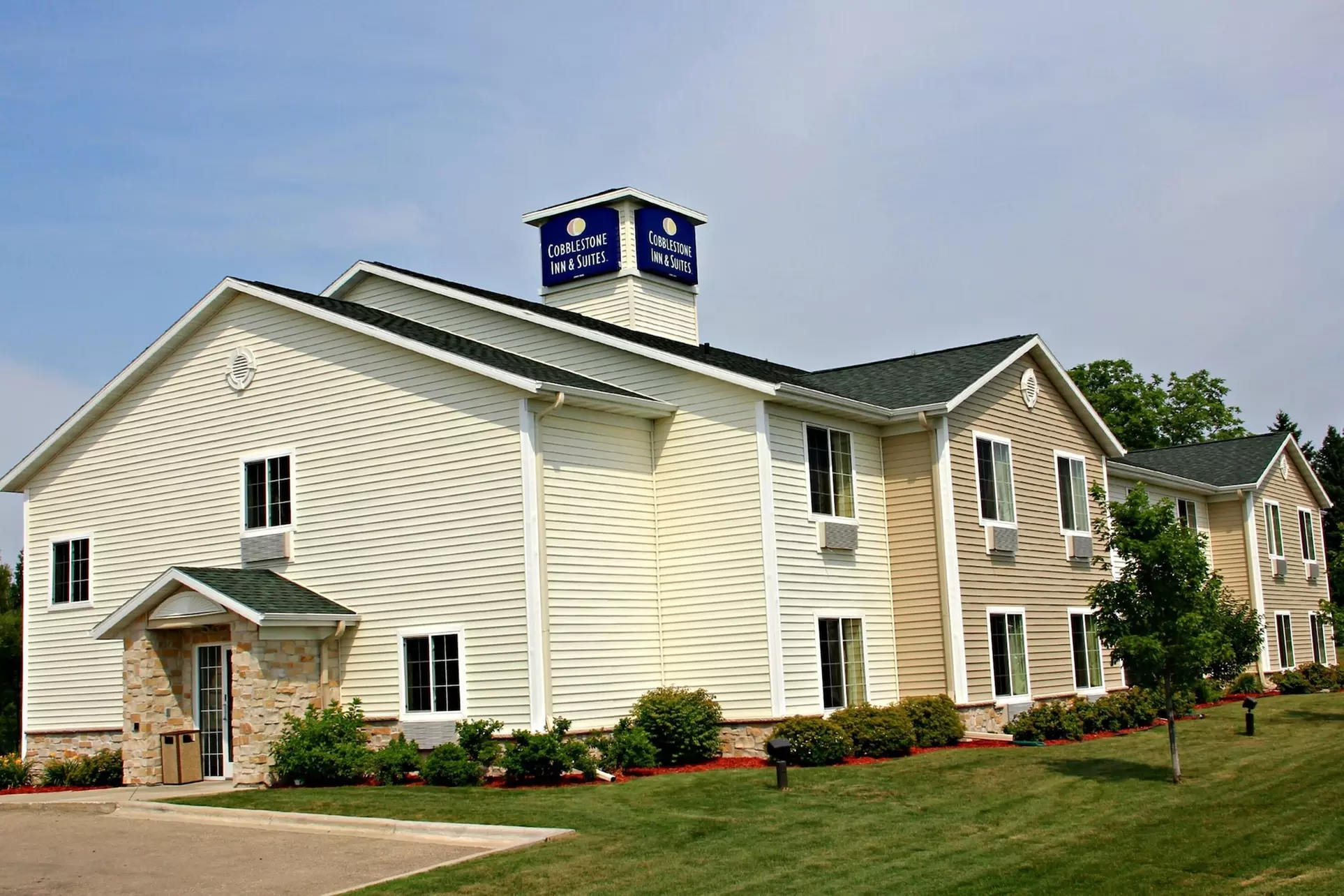 Cobblestone Inn & Suites - Durand - Primary Image